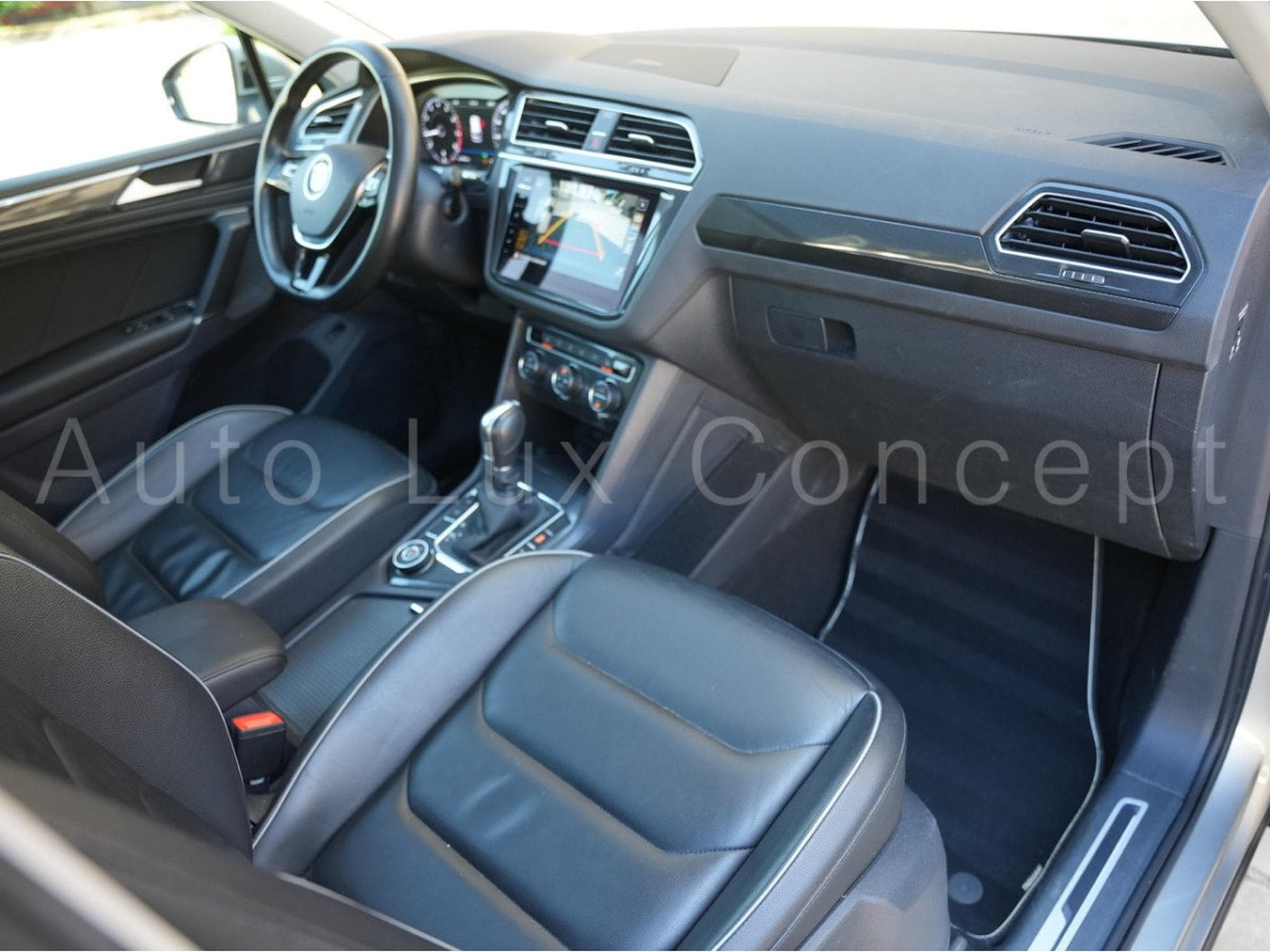 VW Tiguan 2.0 TSI 180 Carat Exclusive 4Motion DSG7 (2018) - Foto 6
