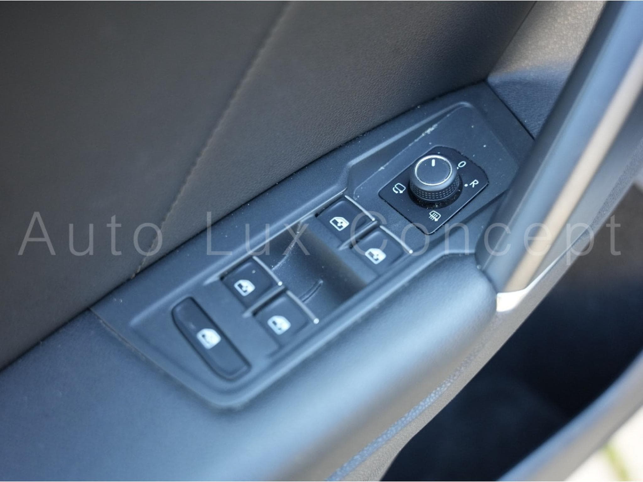 VW Tiguan 2.0 TSI 180 Carat Exclusive 4Motion DSG7 (2018) - Foto 15