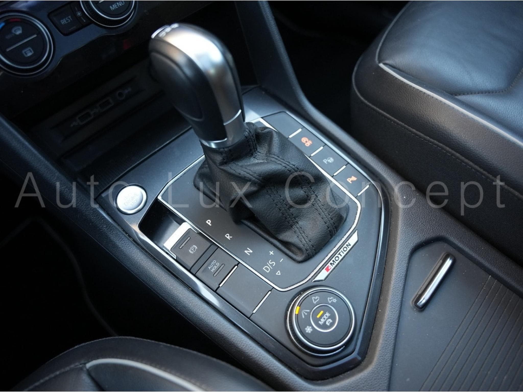 VW Tiguan 2.0 TSI 180 Carat Exclusive 4Motion DSG7 (2018) - Foto 21