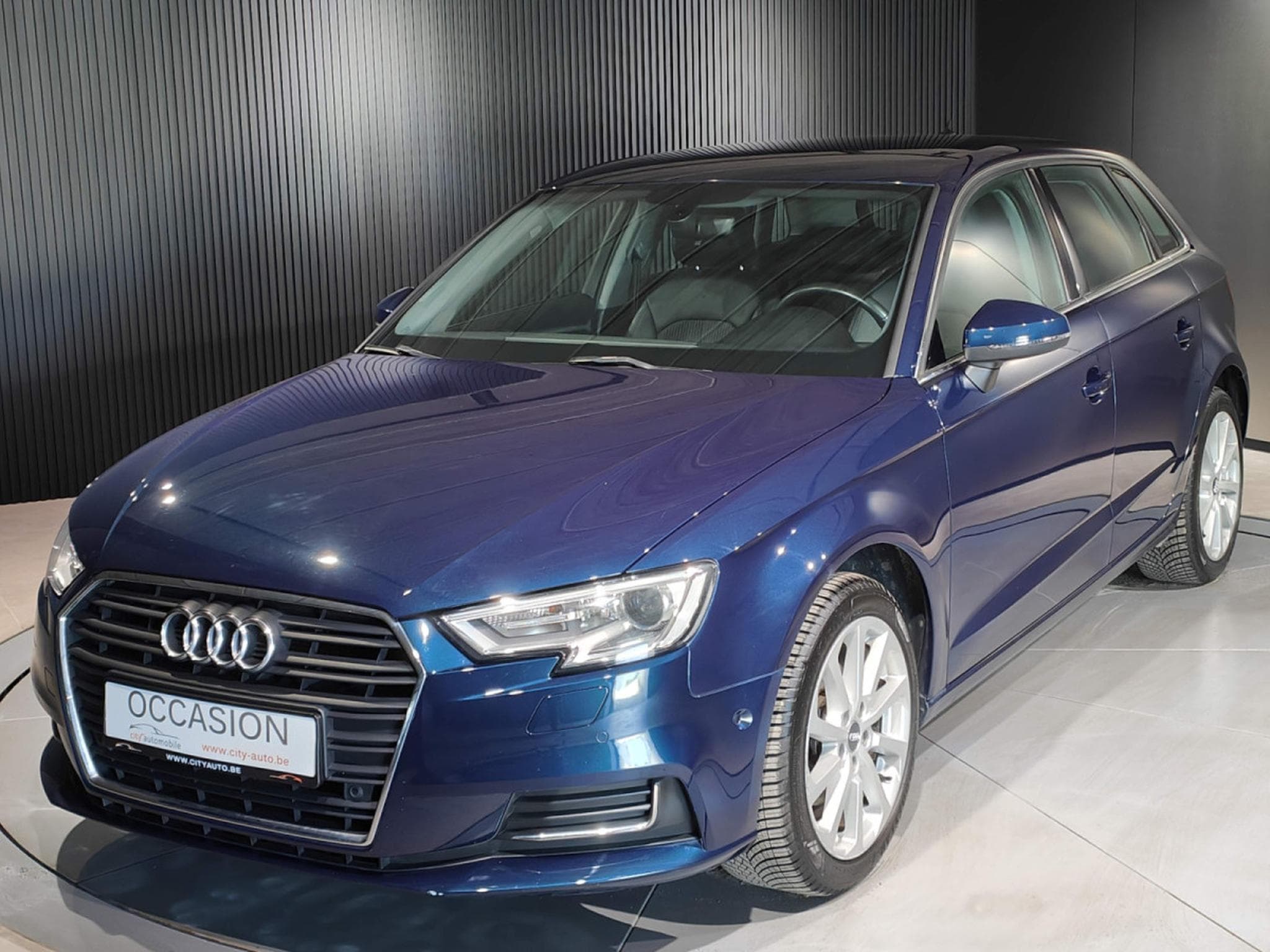 Audi A3 30 TDI AMBITION GPS CARPLAY CLIM AUTO APS AV/AR (2019) - Foto 6