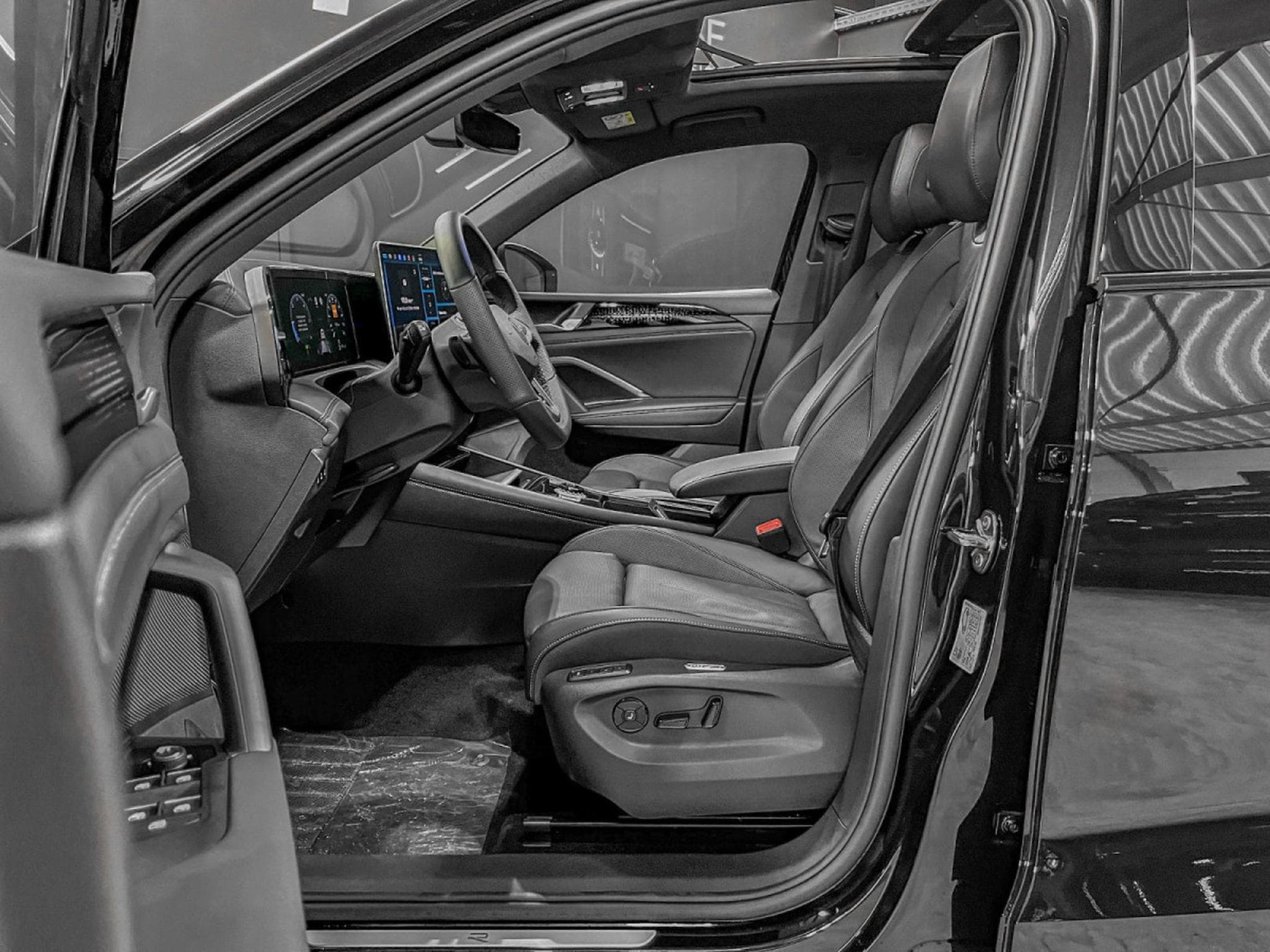 VW Tiguan Tiguan 2.0 TDI/DSG/4Motion R-Line/ AHK/Pano/360°/Leder/VOLL (2026) - Foto 3
