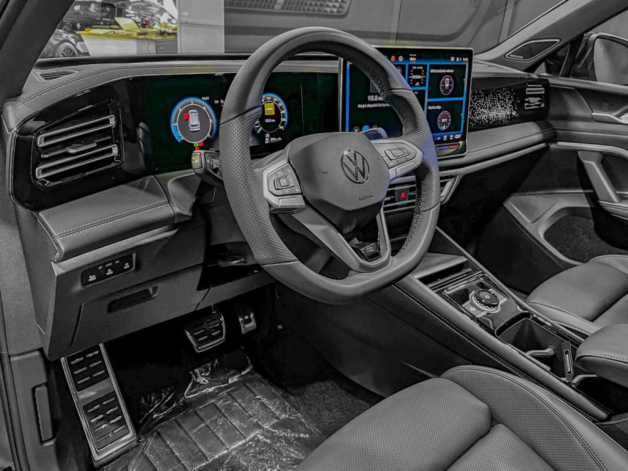 VW Tiguan Tiguan 2.0 TDI/DSG/4Motion R-Line/ AHK/Pano/360°/Leder/VOLL (2026) - Foto 7