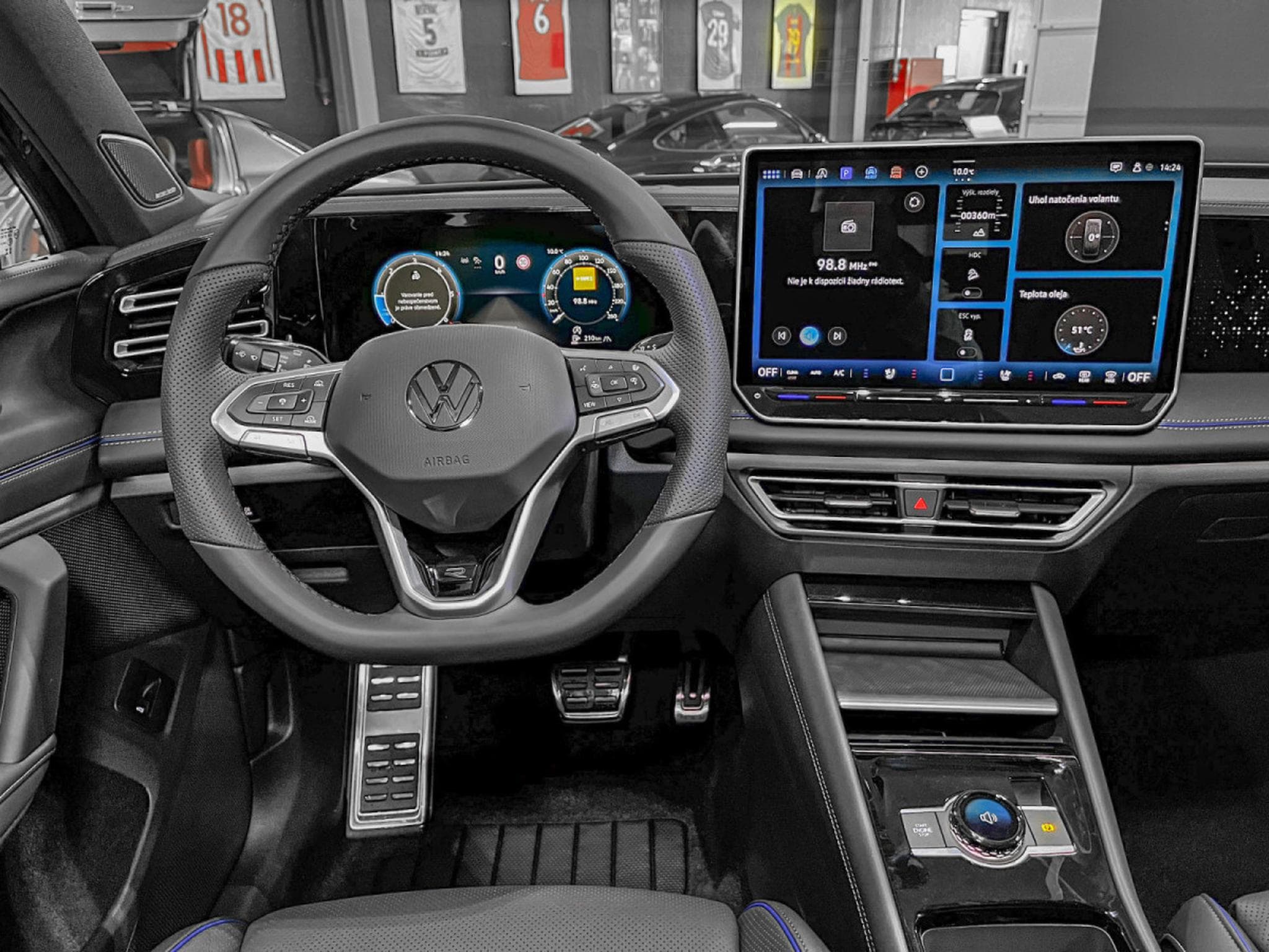 VW Tiguan Tiguan 2.0 TDI/DSG/4Motion R-Line/ AHK/Pano/360°/Leder/VOLL (2026) - Foto 12