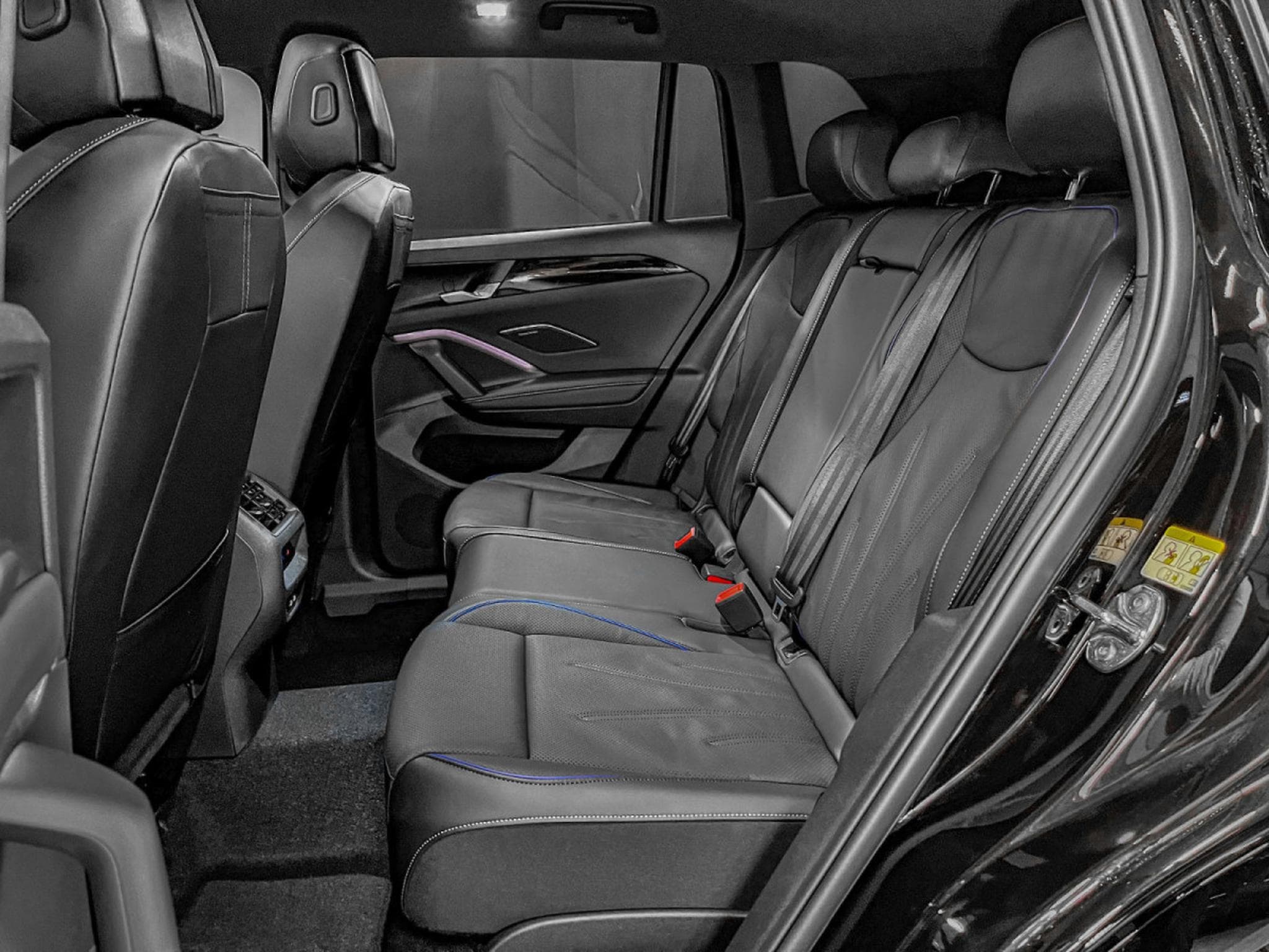 VW Tiguan Tiguan 2.0 TDI/DSG/4Motion R-Line/ AHK/Pano/360°/Leder/VOLL (2026) - Foto 11