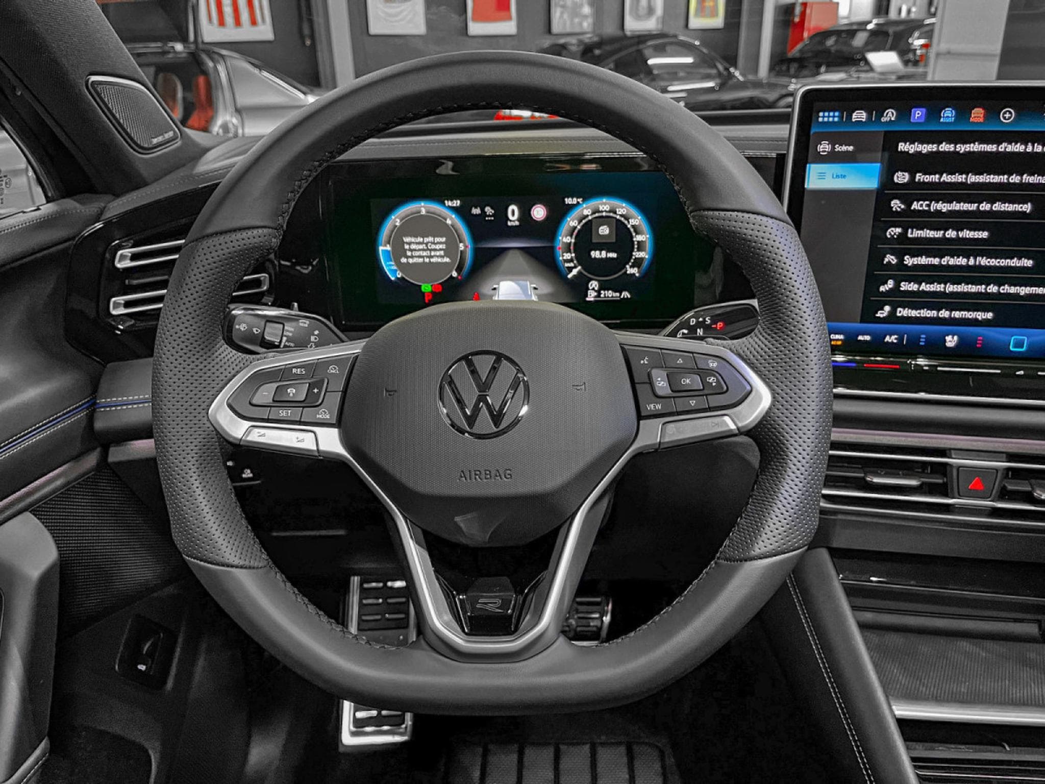 VW Tiguan Tiguan 2.0 TDI/DSG/4Motion R-Line/ AHK/Pano/360°/Leder/VOLL (2026) - Foto 16