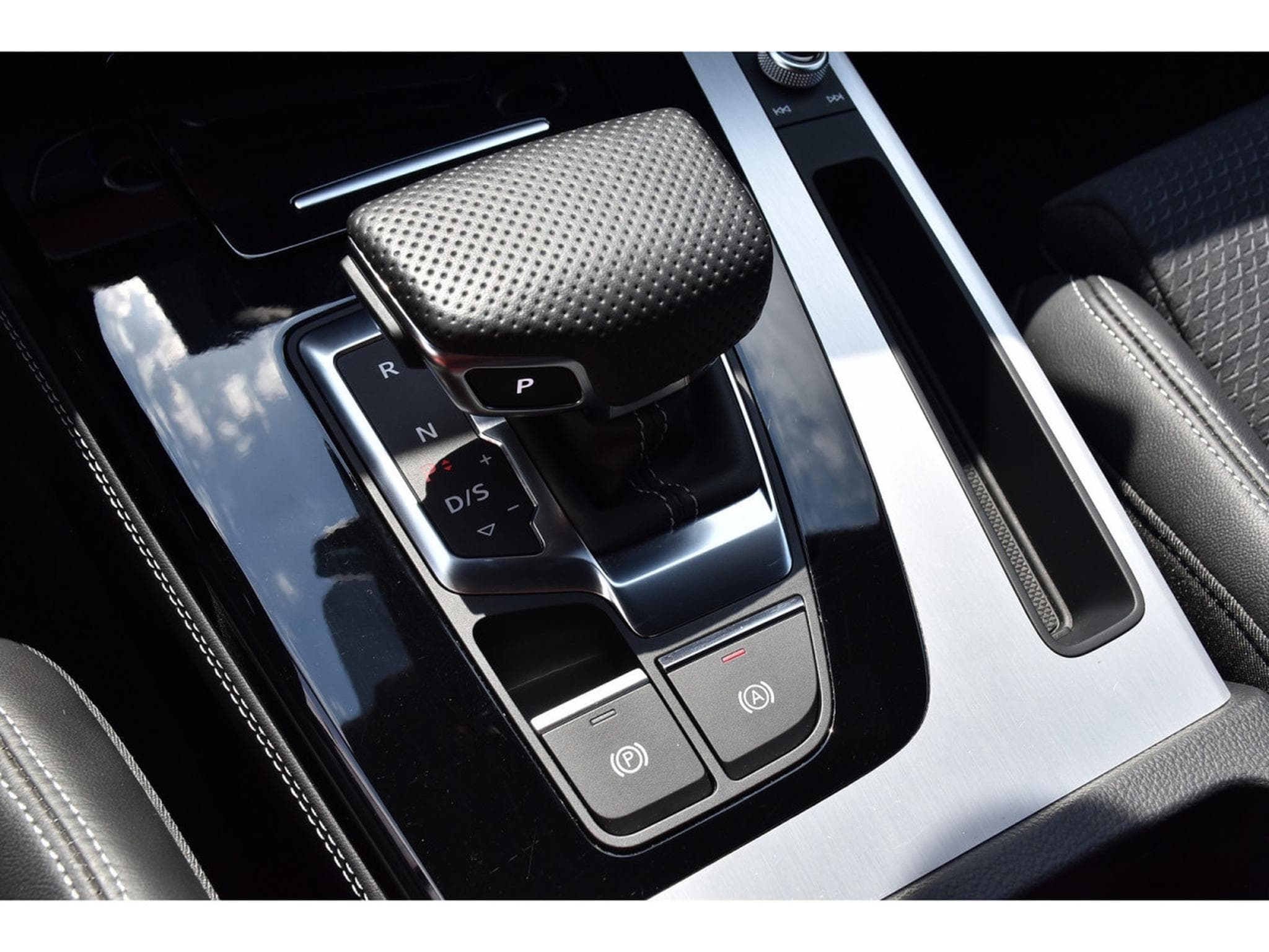 Audi Q5 Sportback 40 TDI Quattro S-Line S-Tronic ACC SIDE MATRIX (2023) - Photo 18