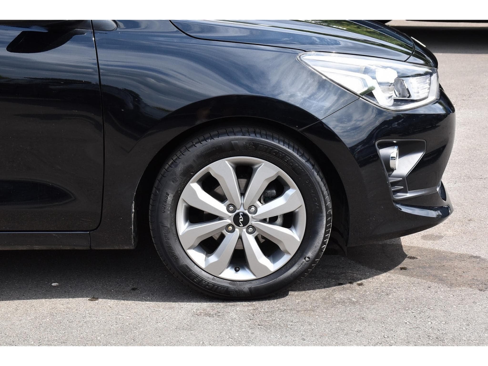 Kia Rio 1.2i Pulse REGUL GPS LANE CAM 1° MAIN (2023) - Foto 5