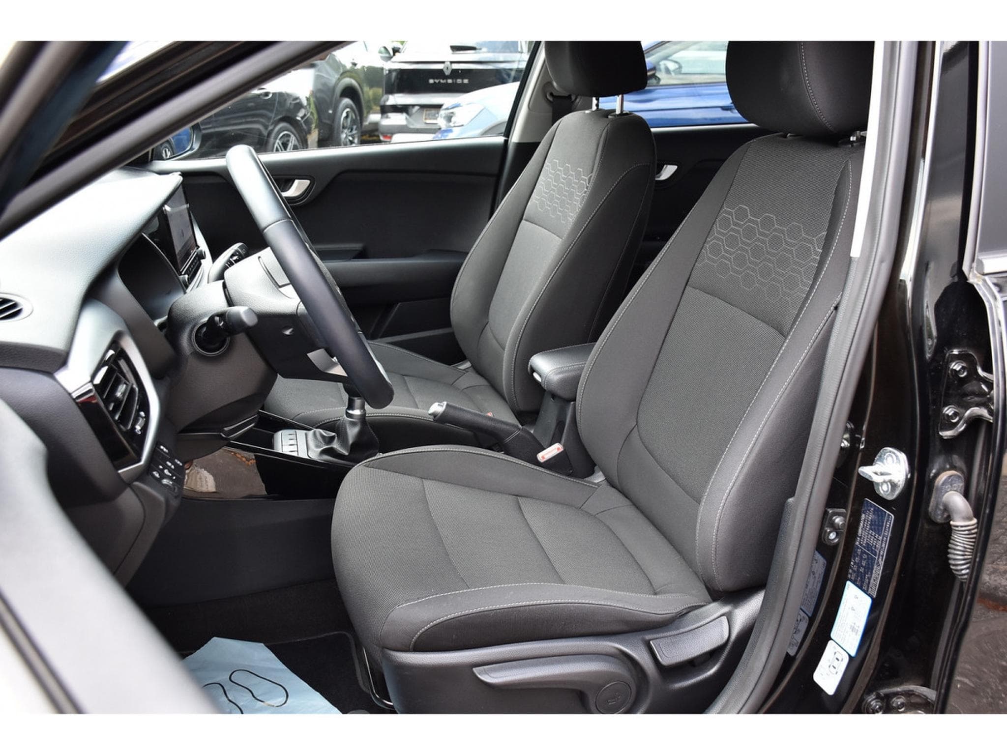 Kia Rio 1.2i Pulse REGUL GPS LANE CAM 1° MAIN (2023) - Foto 6