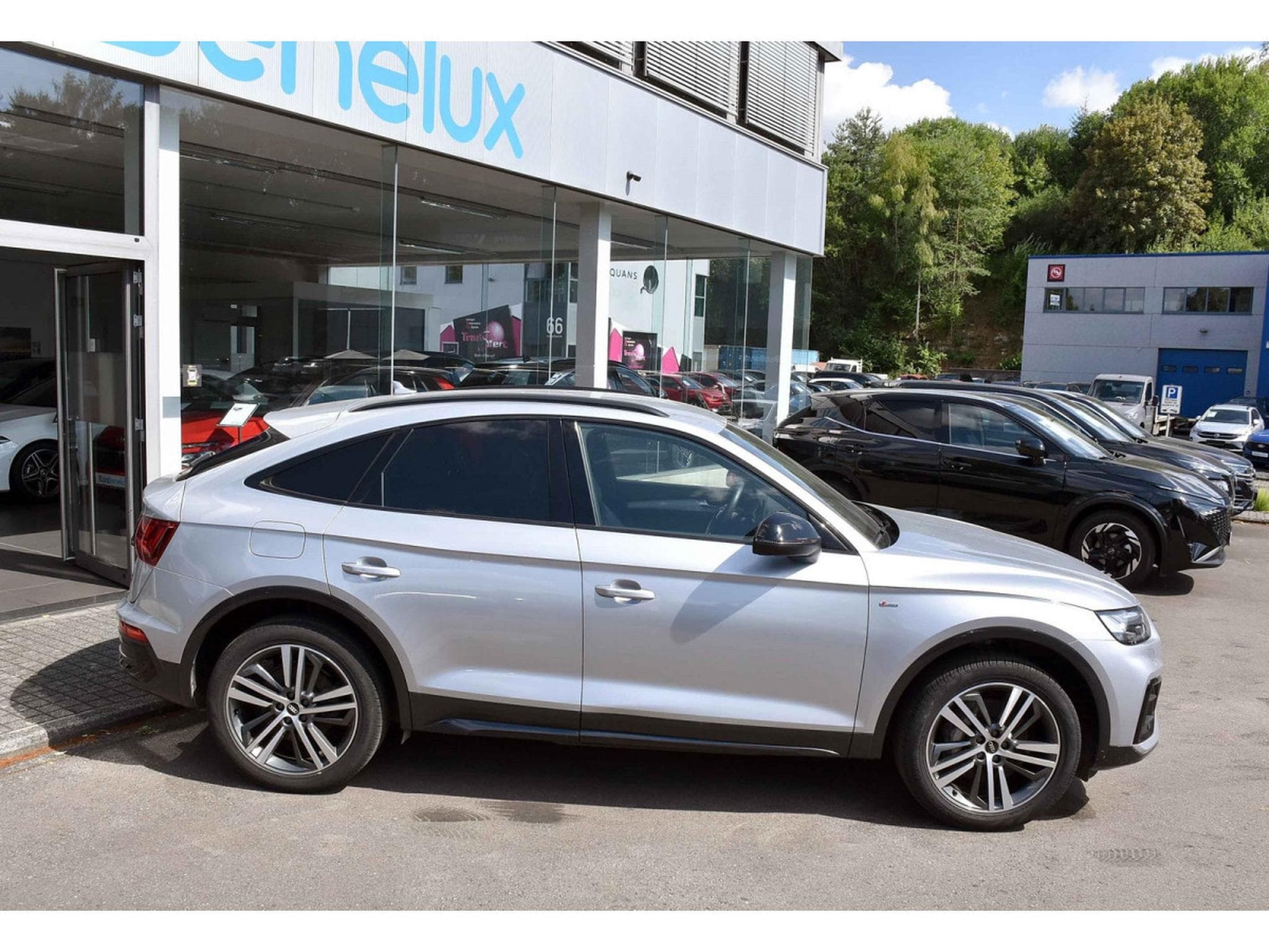 Audi Q5 Sportback 55 TFSIe Quattro S-Line S-Tronic (2021) - Foto 3