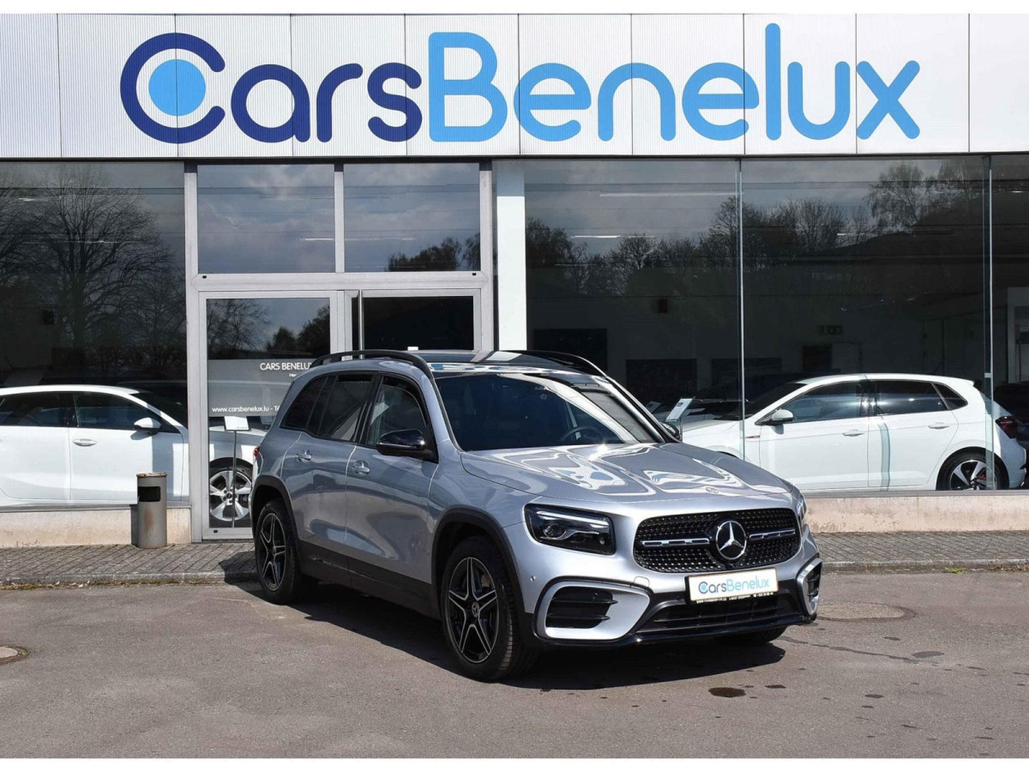 Mercedes GLB 220 4Matic AMG Line 8G-DCT  7 PL. MEMO PANO NIGHT ACC CAM360 1°M (2025) - Foto 1