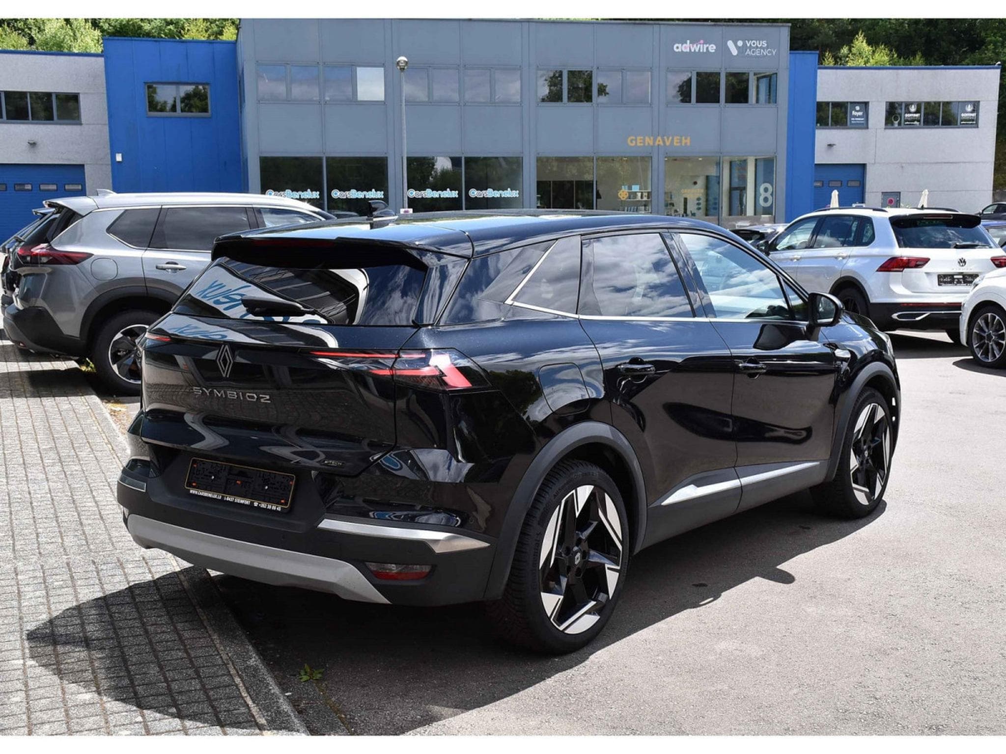 Renault Symbioz 1.6 E-TECH HEV Iconic EDC PANO HARMAN CAM360 1° MAIN (2025) - Foto 4