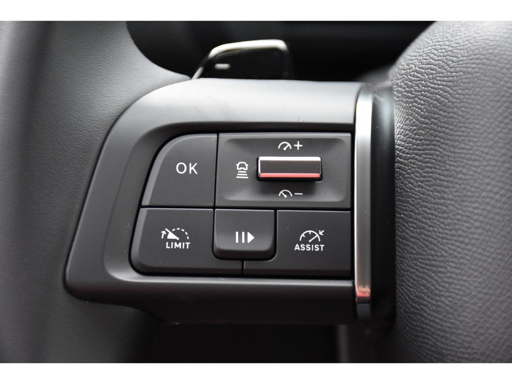 Citroën C4 X 1.2 MHEV 145 e-DCS6 Max ACC SIDE LANE GPS CAM 1° MAIN (2025) - Foto 23
