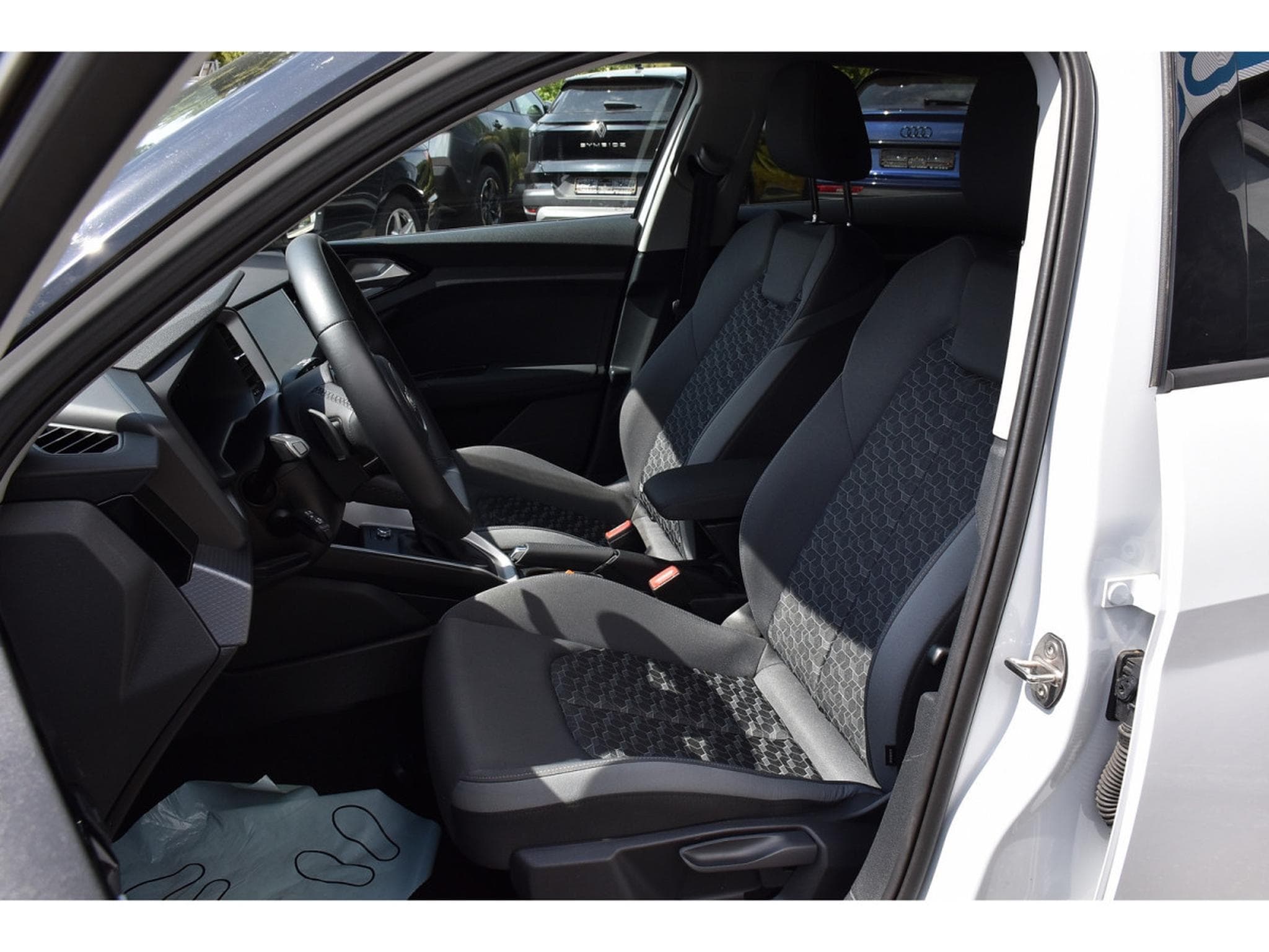 Audi A1 Sportback 30 TFSI S-Line S-Tronic Adrenalin Black Edition (2025) - Foto 6