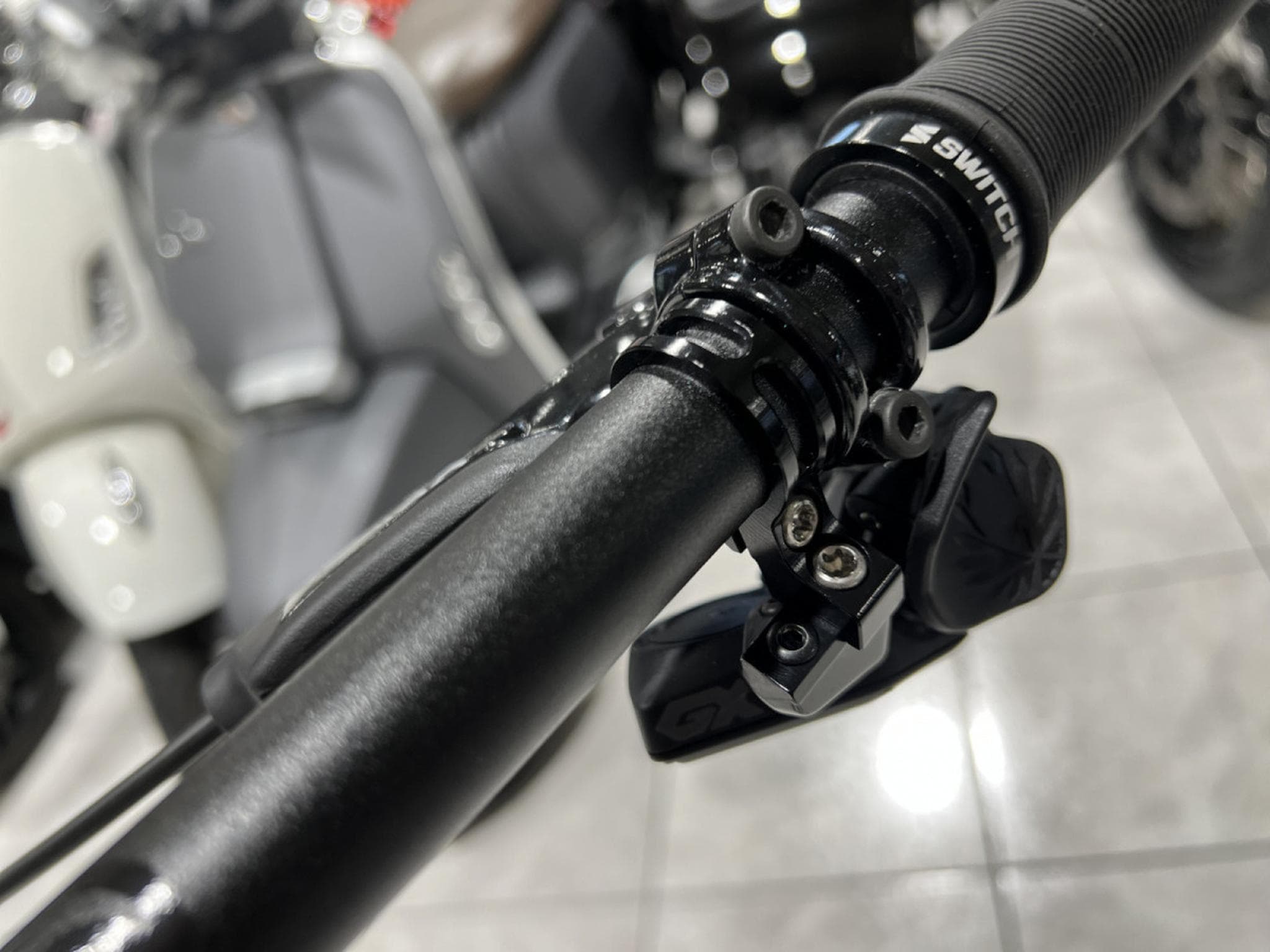 Fantic XTF 1.5 Race  L 630 Wh, 29''-29'', freins 2 pistons gris, 90 Nm (2026) - Foto 8