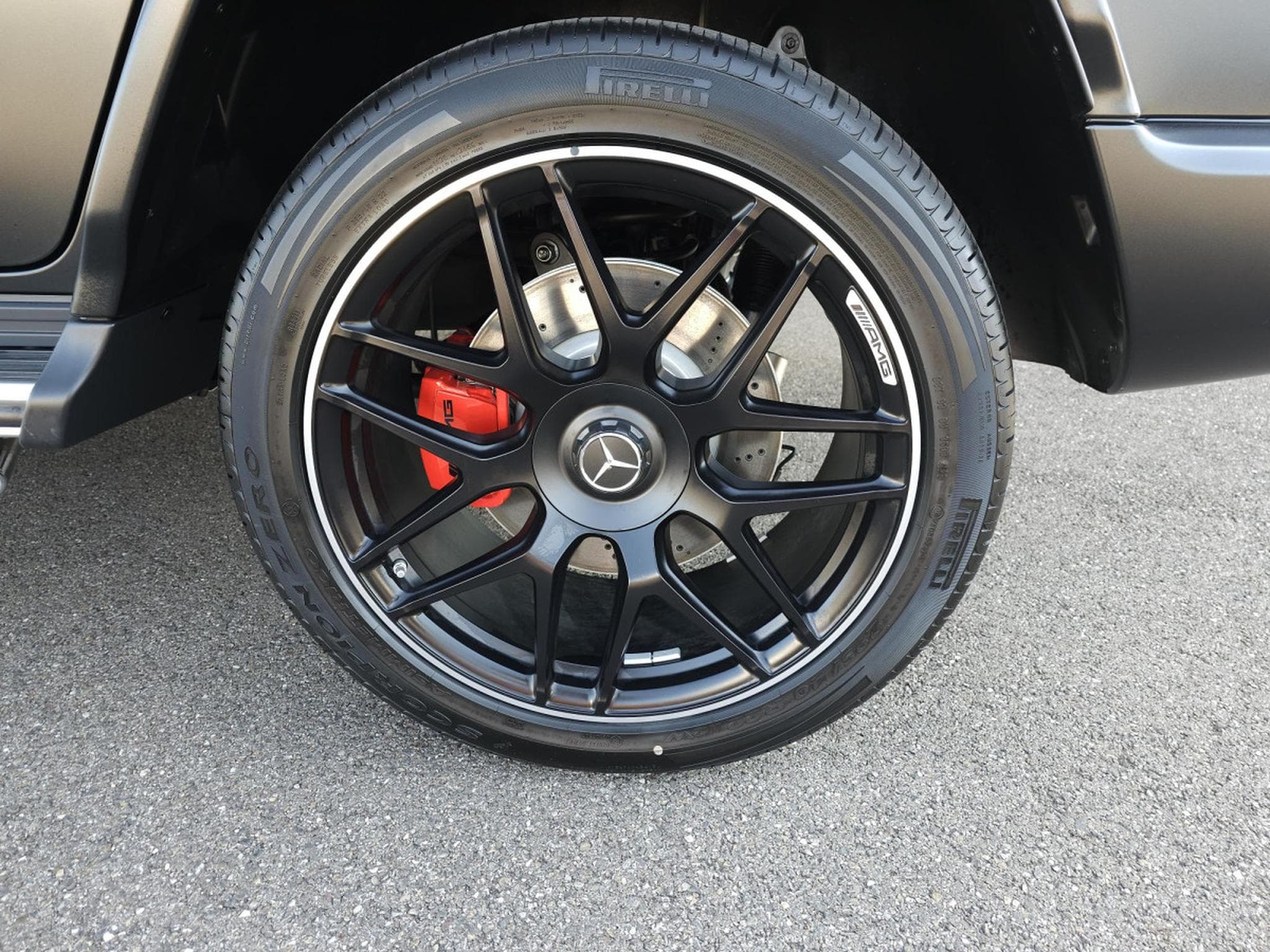 Mercedes G 63 AMG 585 cv - Burmester Surround - Pack Sport Black AMG - Carbon (2023) - Photo 7