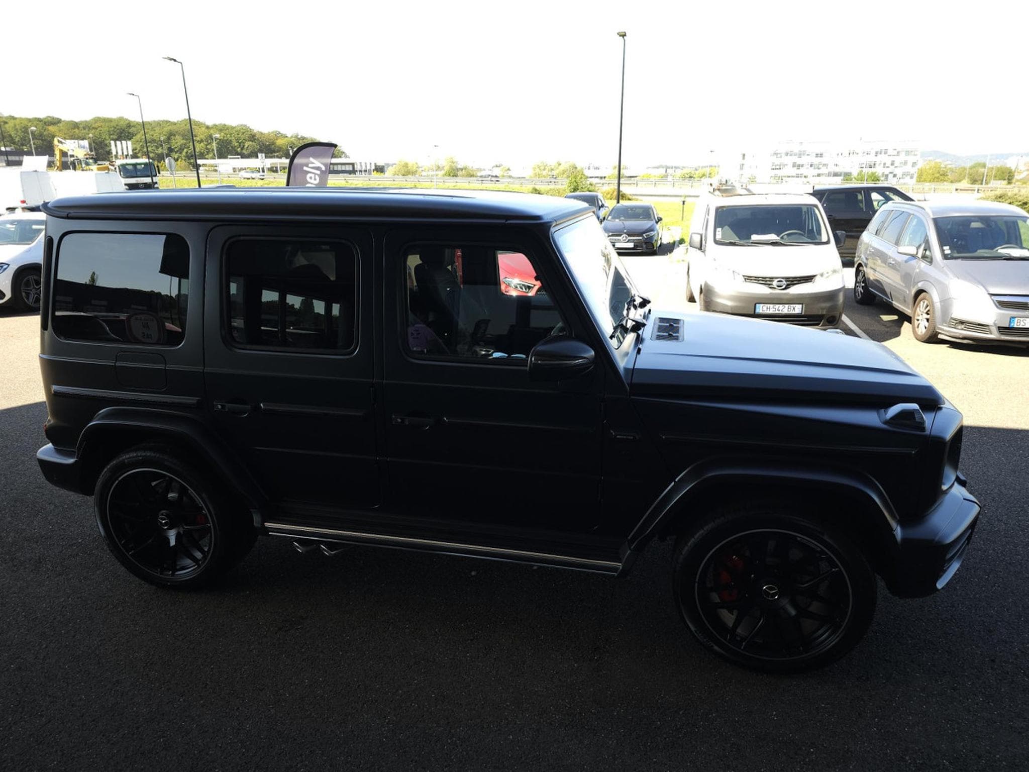 Mercedes G 63 AMG 585 cv - Burmester Surround - Pack Sport Black AMG - Carbon (2023) - Photo 5