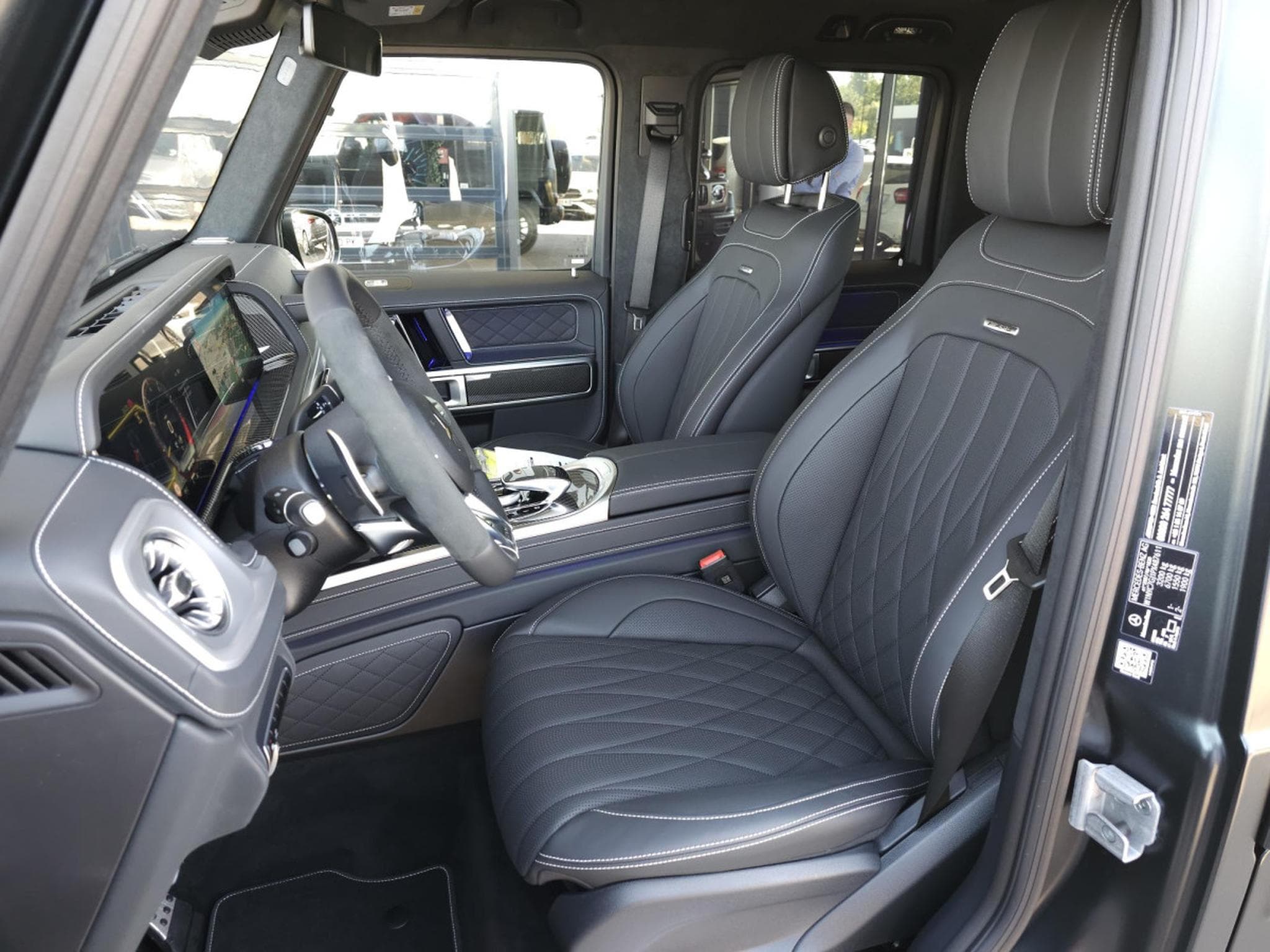 Mercedes G 63 AMG 585 cv - Burmester Surround - Pack Sport Black AMG - Carbon (2023) - Photo 11