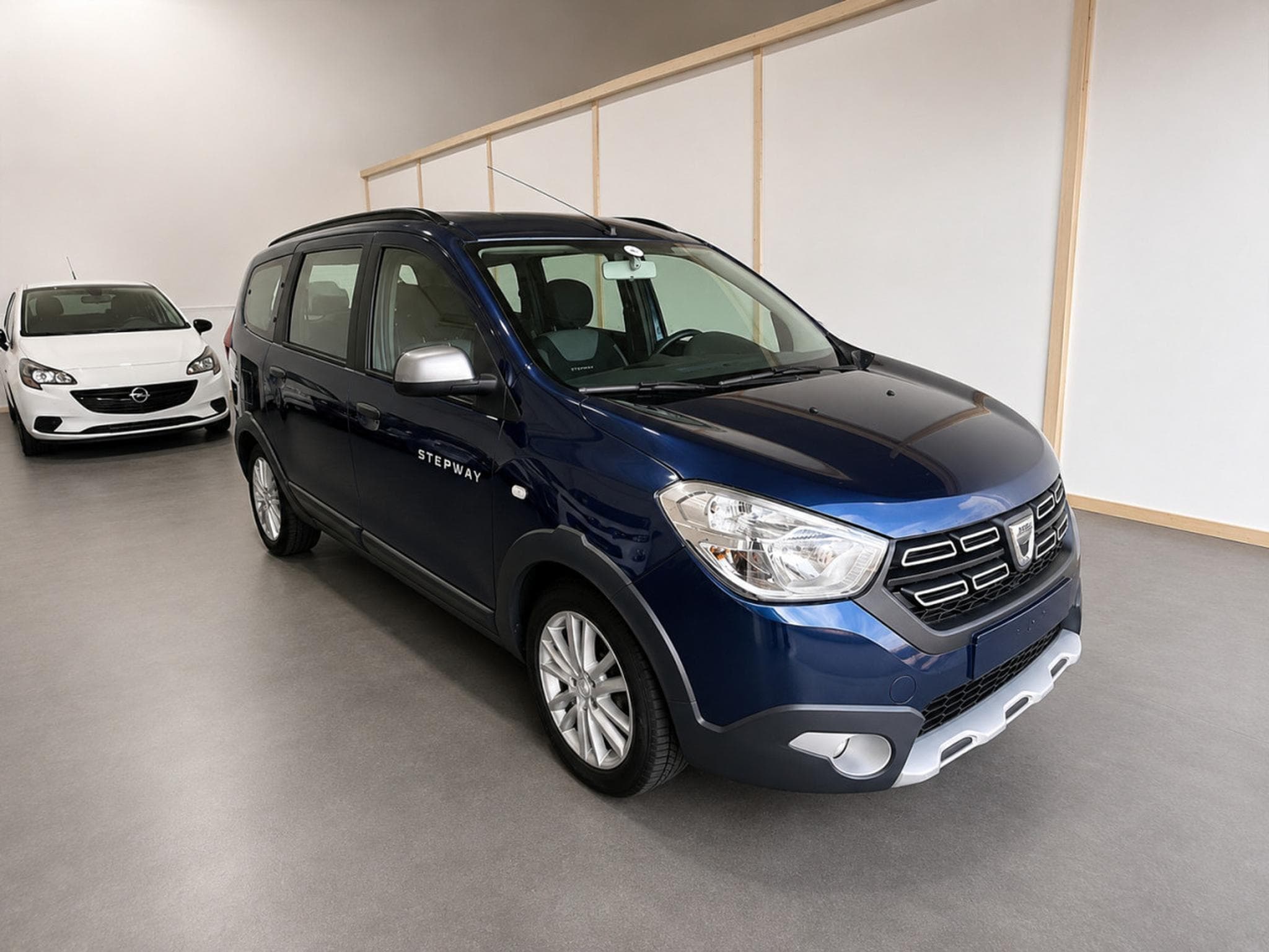 Dacia Lodgy 1.5 dCi 90 Stepway 7Places camera navi (2018) - Foto 2
