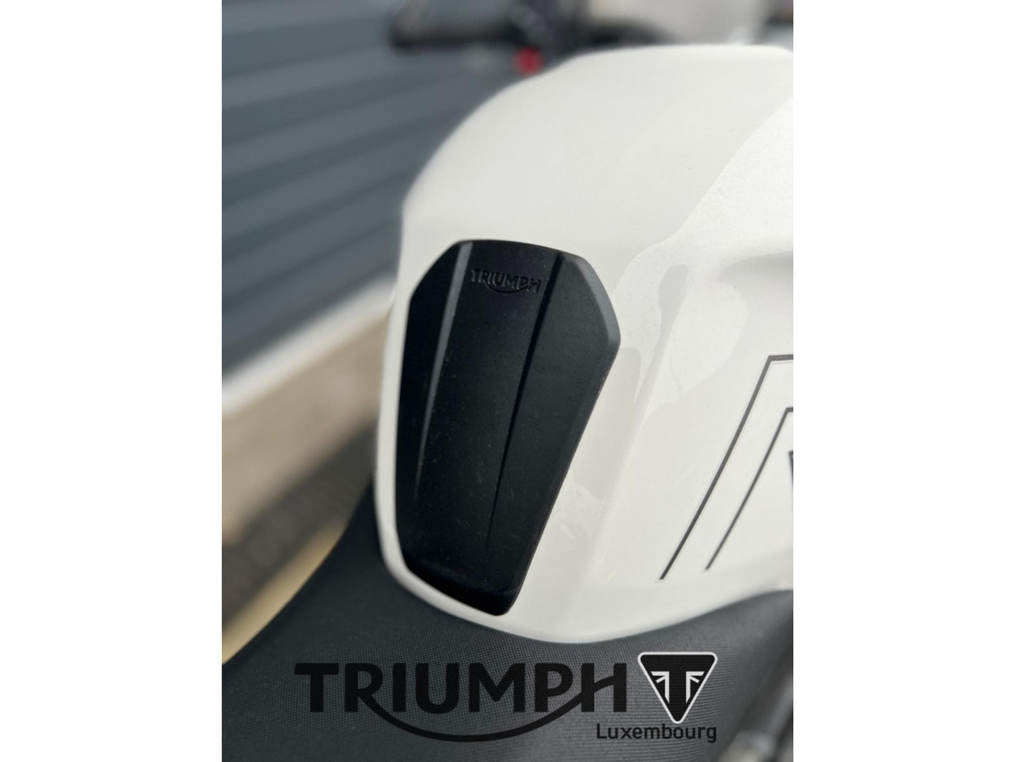 Triumph Street Triple R STREET TRIPLE 765 R (2026) - Photo 9