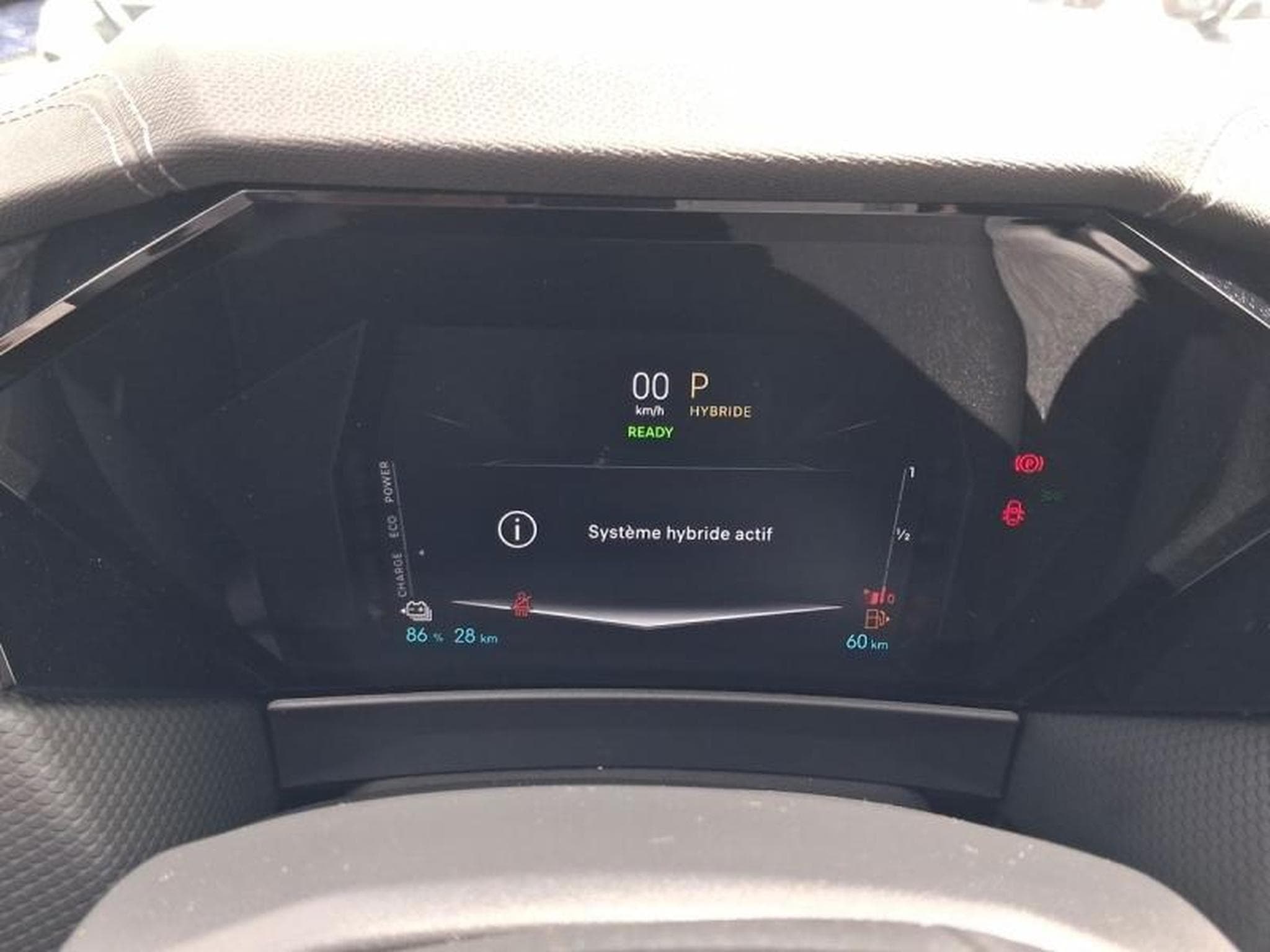 DS Automobiles DS4 E-TENSE 225ch Rivoli (2024) - Photo 6