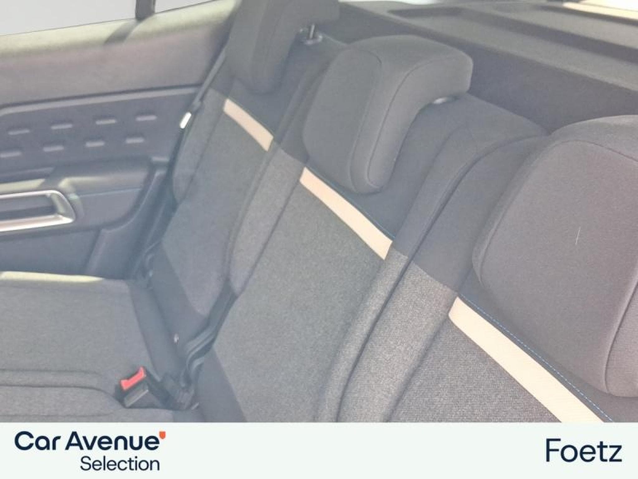 CITROEN C5 Aircross 1.2 Hybride 145ch PLUS boite automatique (2025) - Photo 9
