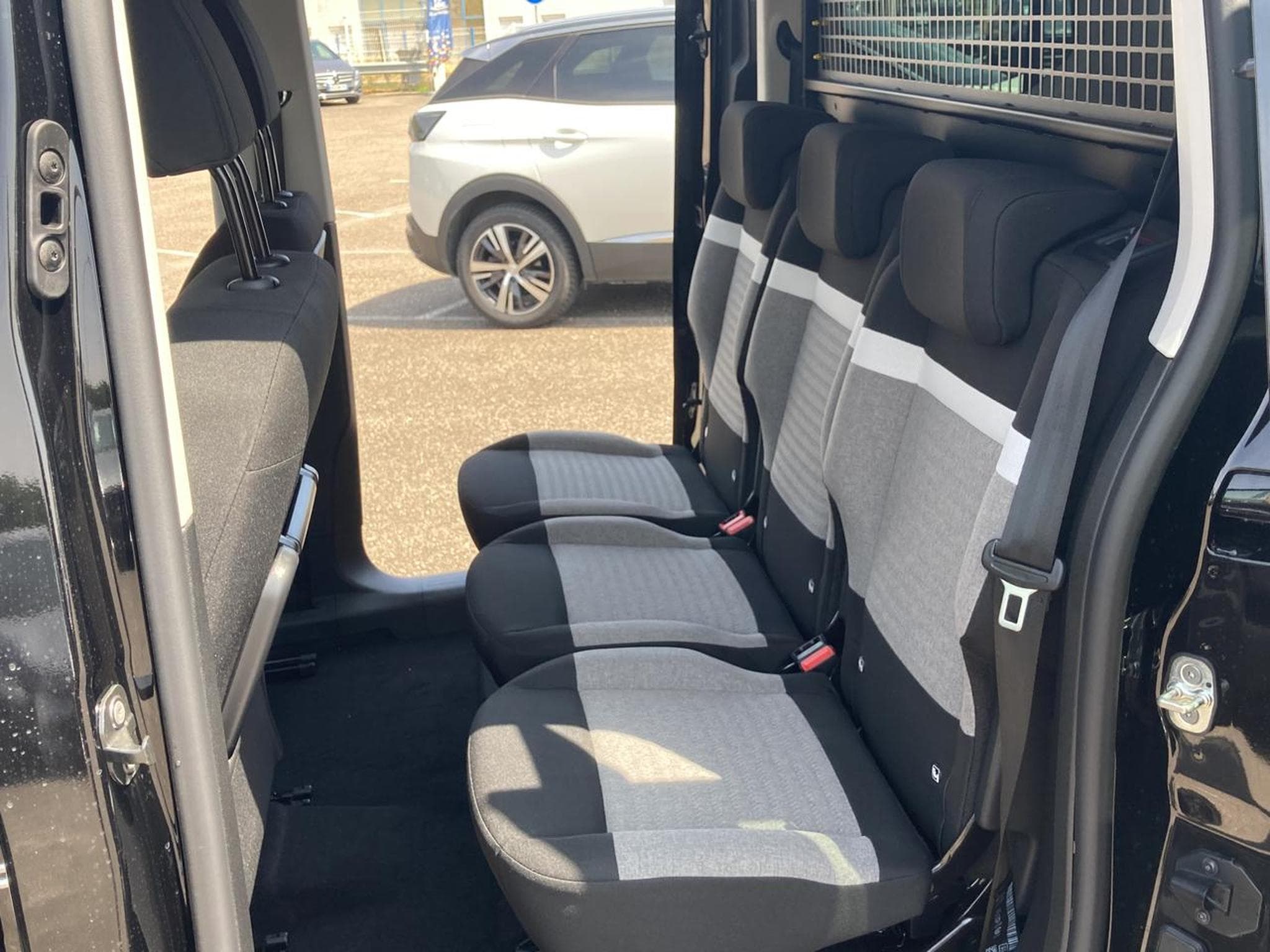 Citroën BERLINGO N1 1.5 BLUE HDI 130 M PLUS EAT8 (2026) - Photo 19