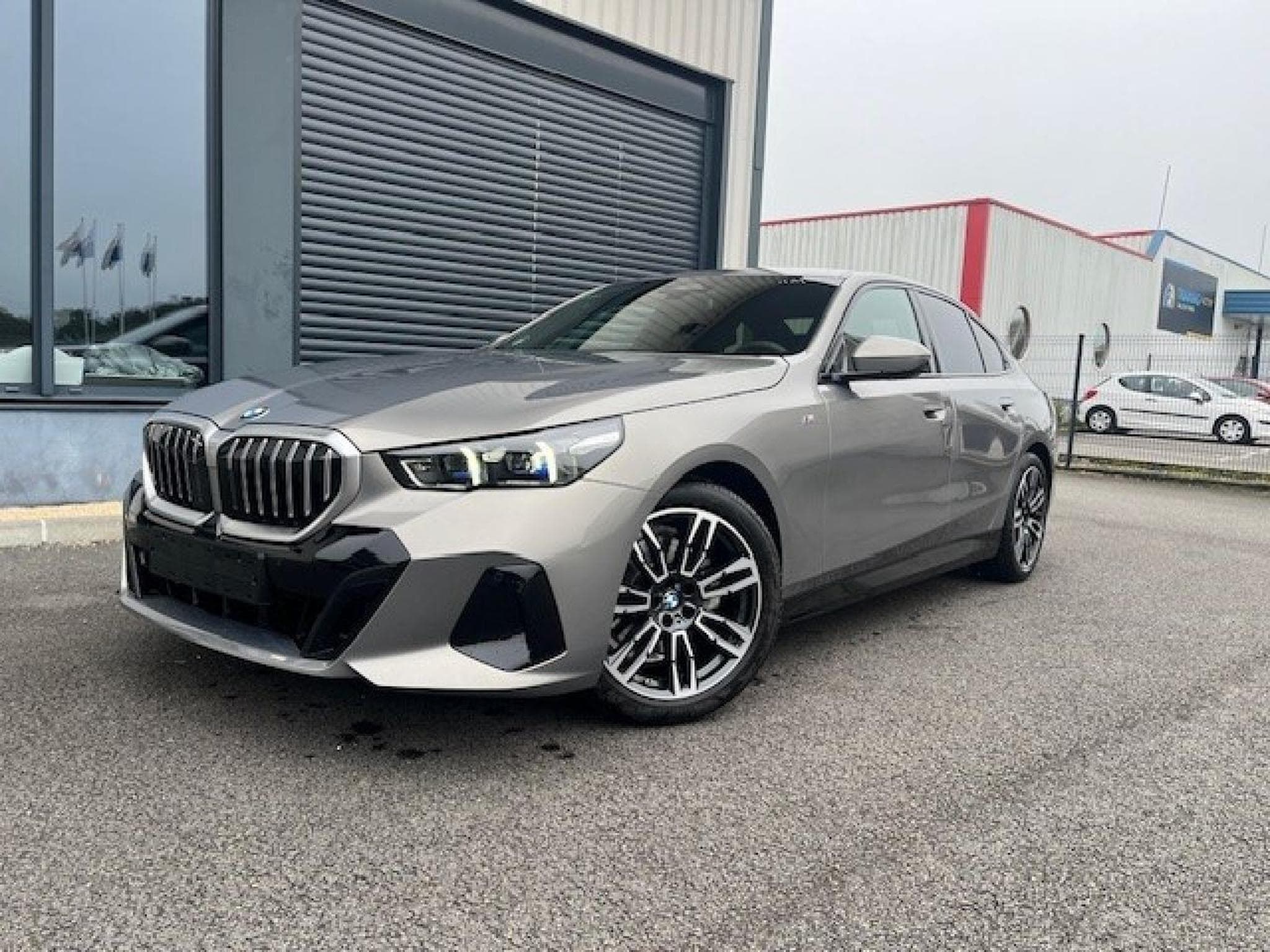 Bmw SERIE 5 (G60) 520DA 197 M SPORT (2024) - Photo 1