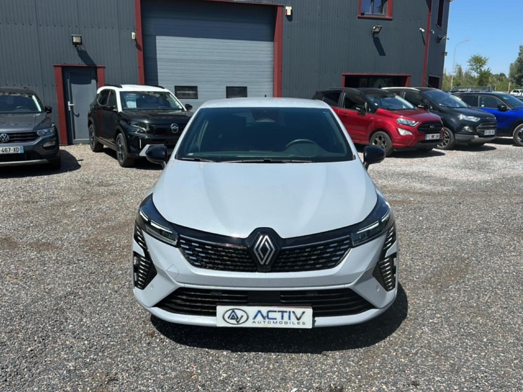 Renault Clio 1.0 TCE 90 TECHNO (2025) - Foto 2