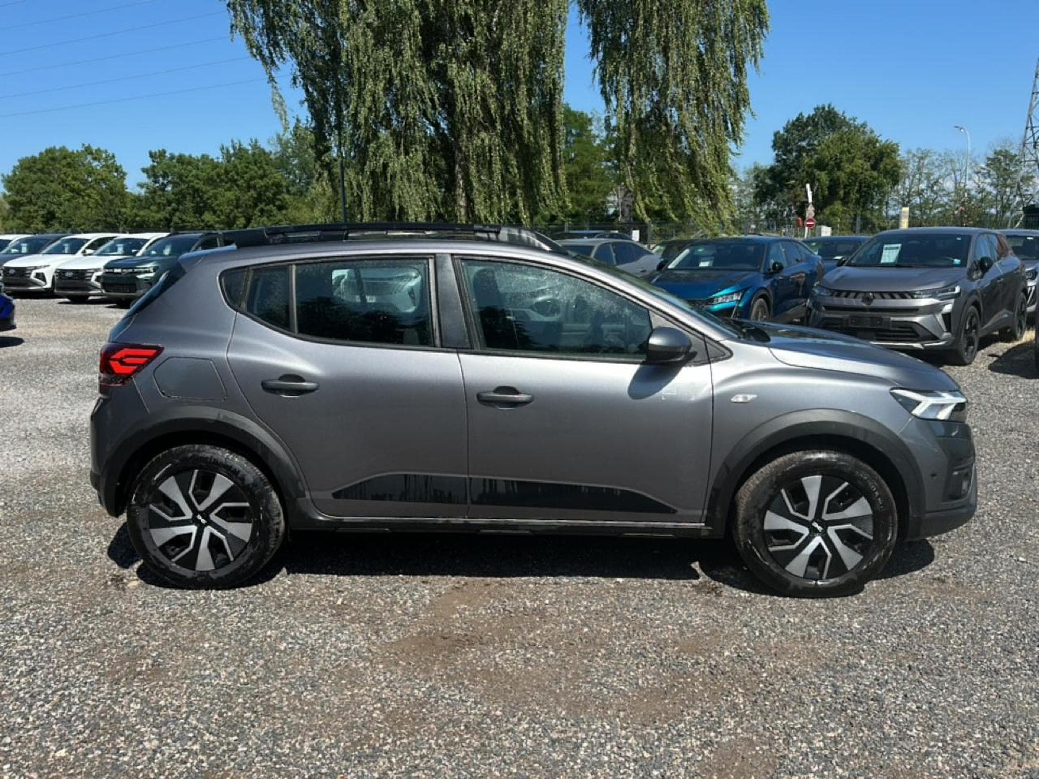 Dacia SANDERO 1.0 TCE 90 STEPWAY EXPRESSION (2025) - Foto 4