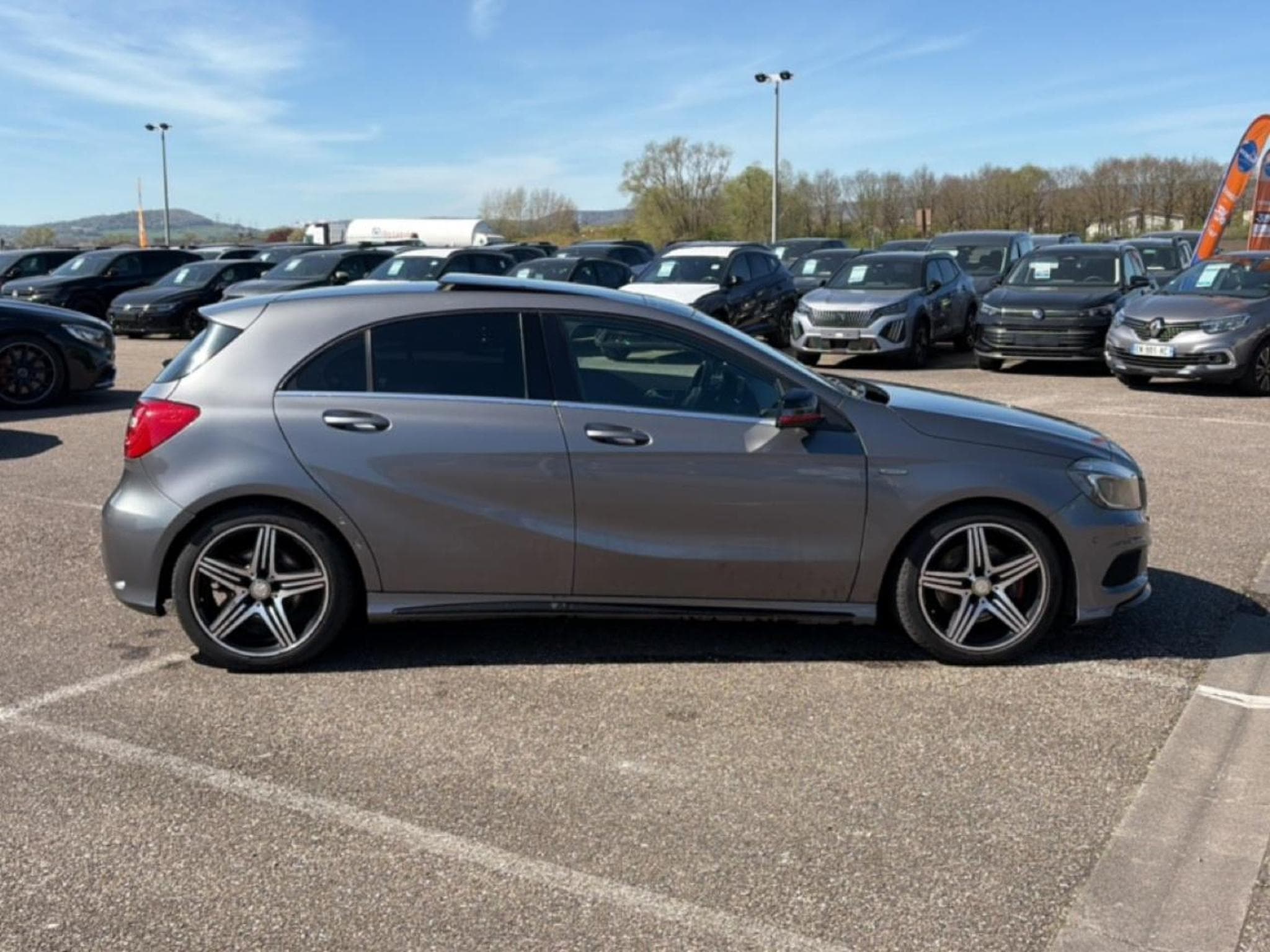 Mercedes CLASSE A 250 VERSION SPORT 7G-DCT (2015) - Foto 4