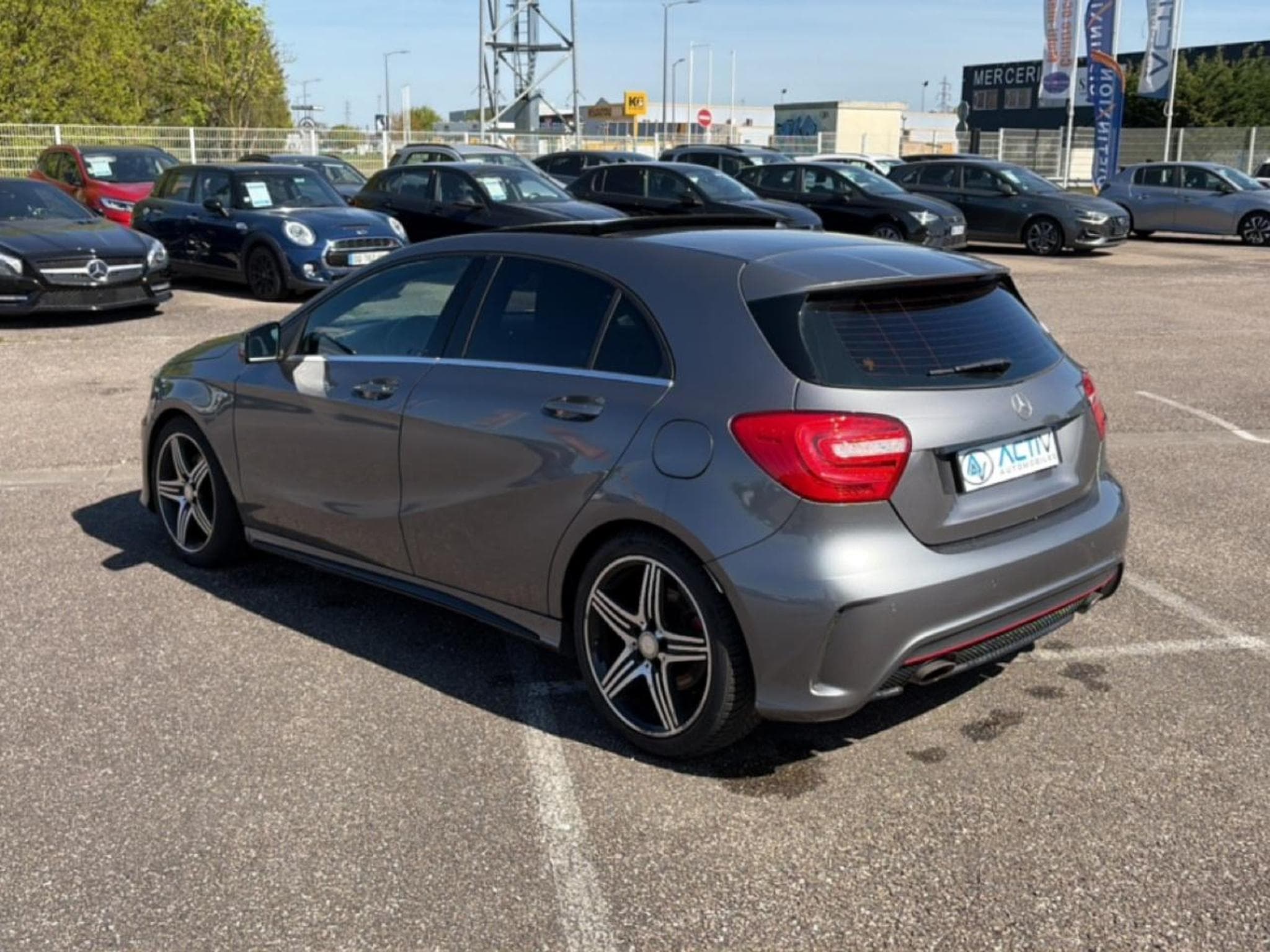 Mercedes CLASSE A 250 VERSION SPORT 7G-DCT (2015) - Foto 7