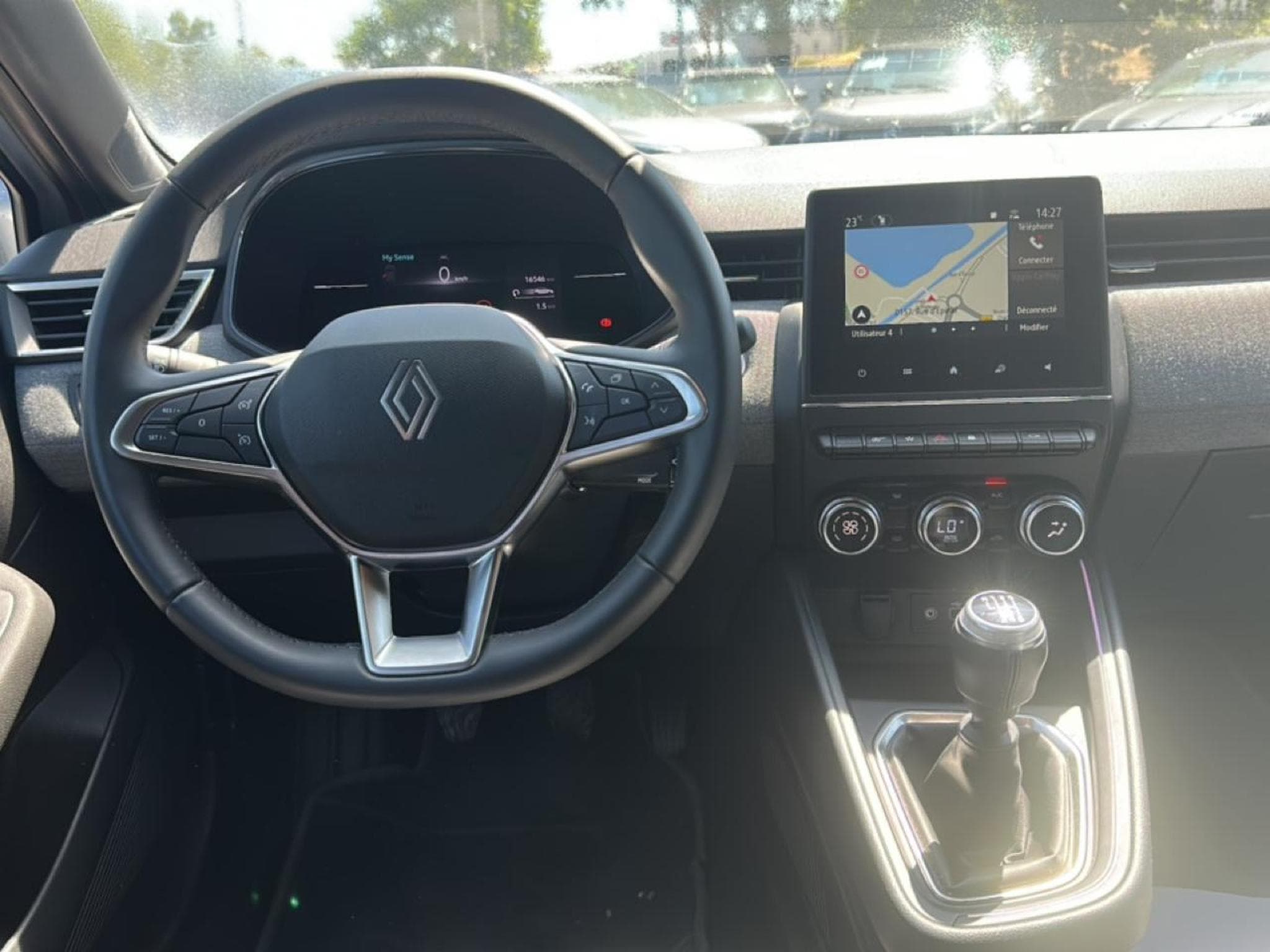 Renault Clio 1.0 TCE 90 TECHNO (2025) - Foto 10