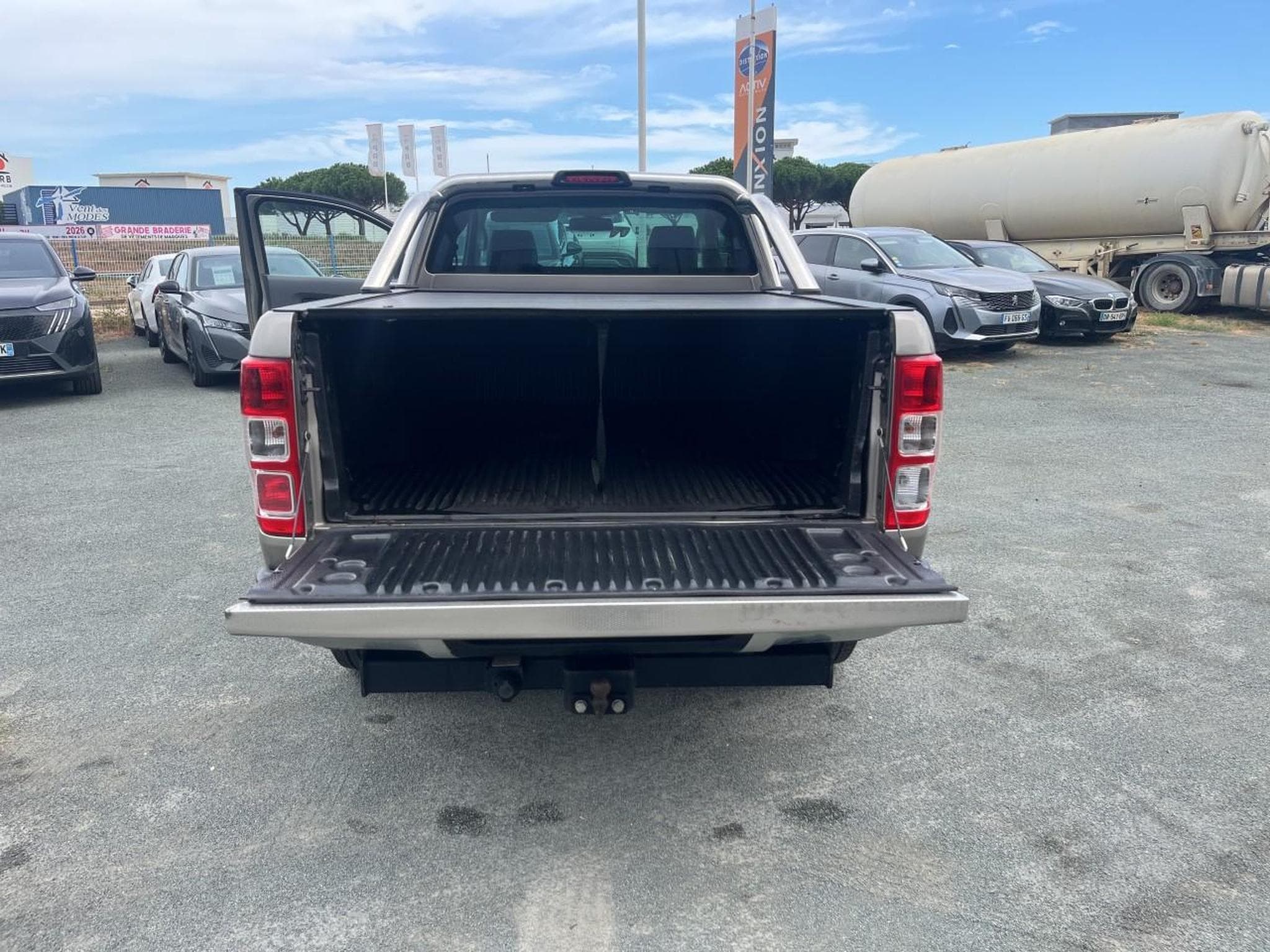 Ford RANGER 3.2 TDCI 200 SUPER CAB LIMITED BVA6 (2019) - Photo 9