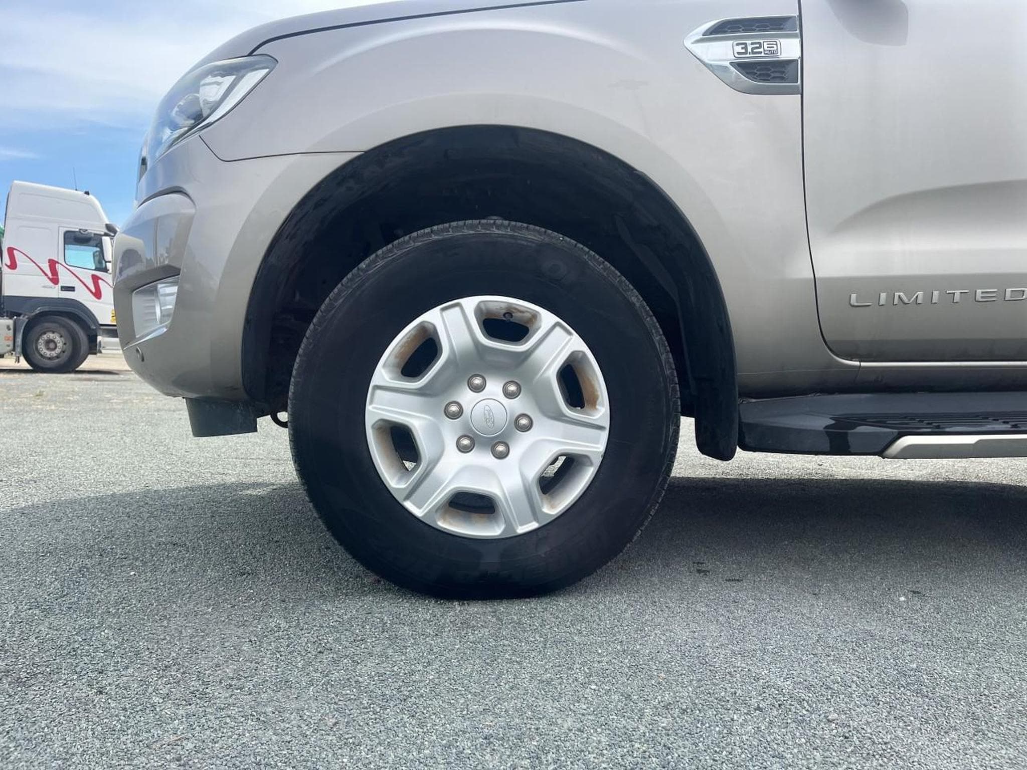 Ford RANGER 3.2 TDCI 200 SUPER CAB LIMITED BVA6 (2019) - Photo 10