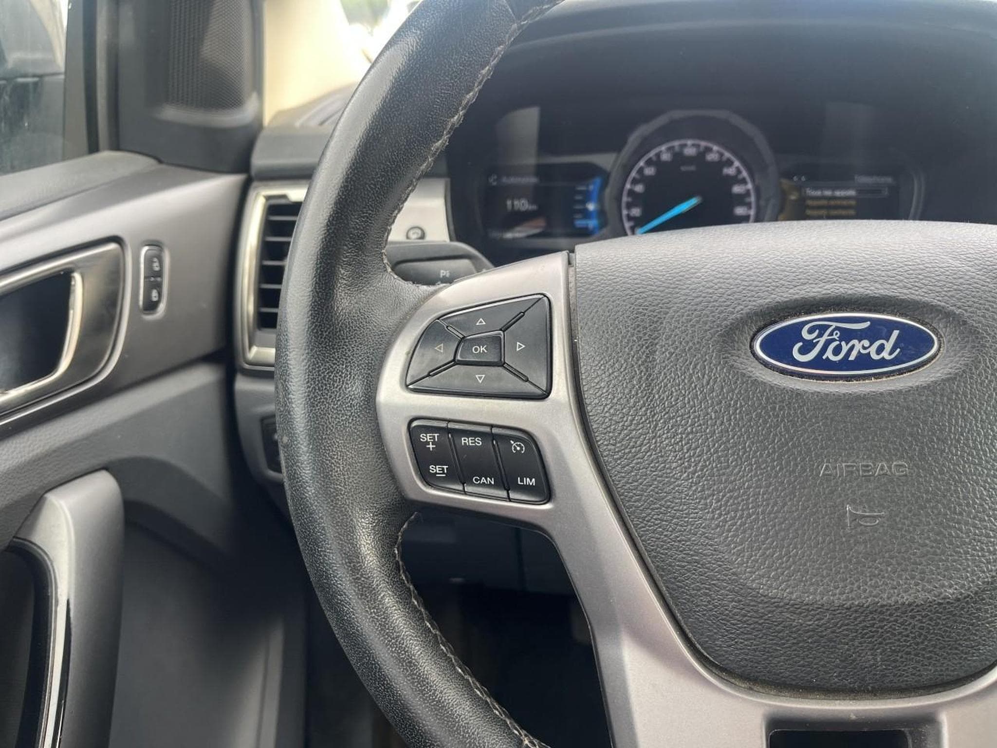 Ford RANGER 3.2 TDCI 200 SUPER CAB LIMITED BVA6 (2019) - Photo 14