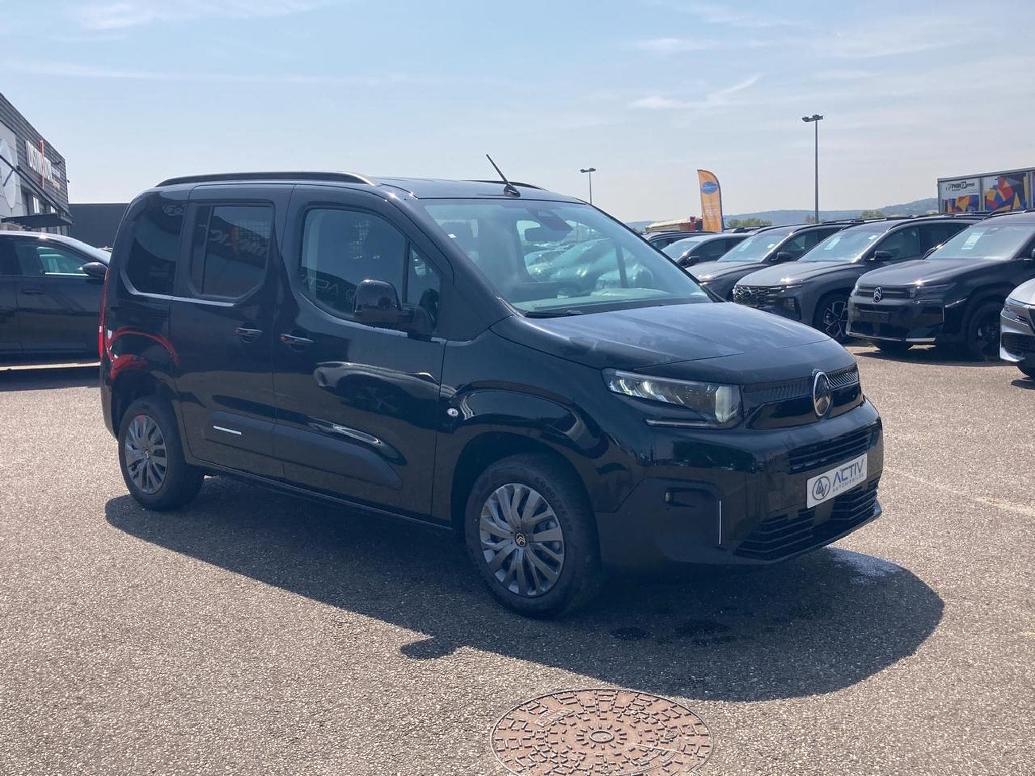 Citroën BERLINGO N1 1.5 BLUE HDI 130 M PLUS EAT8 (2026) - Photo 3
