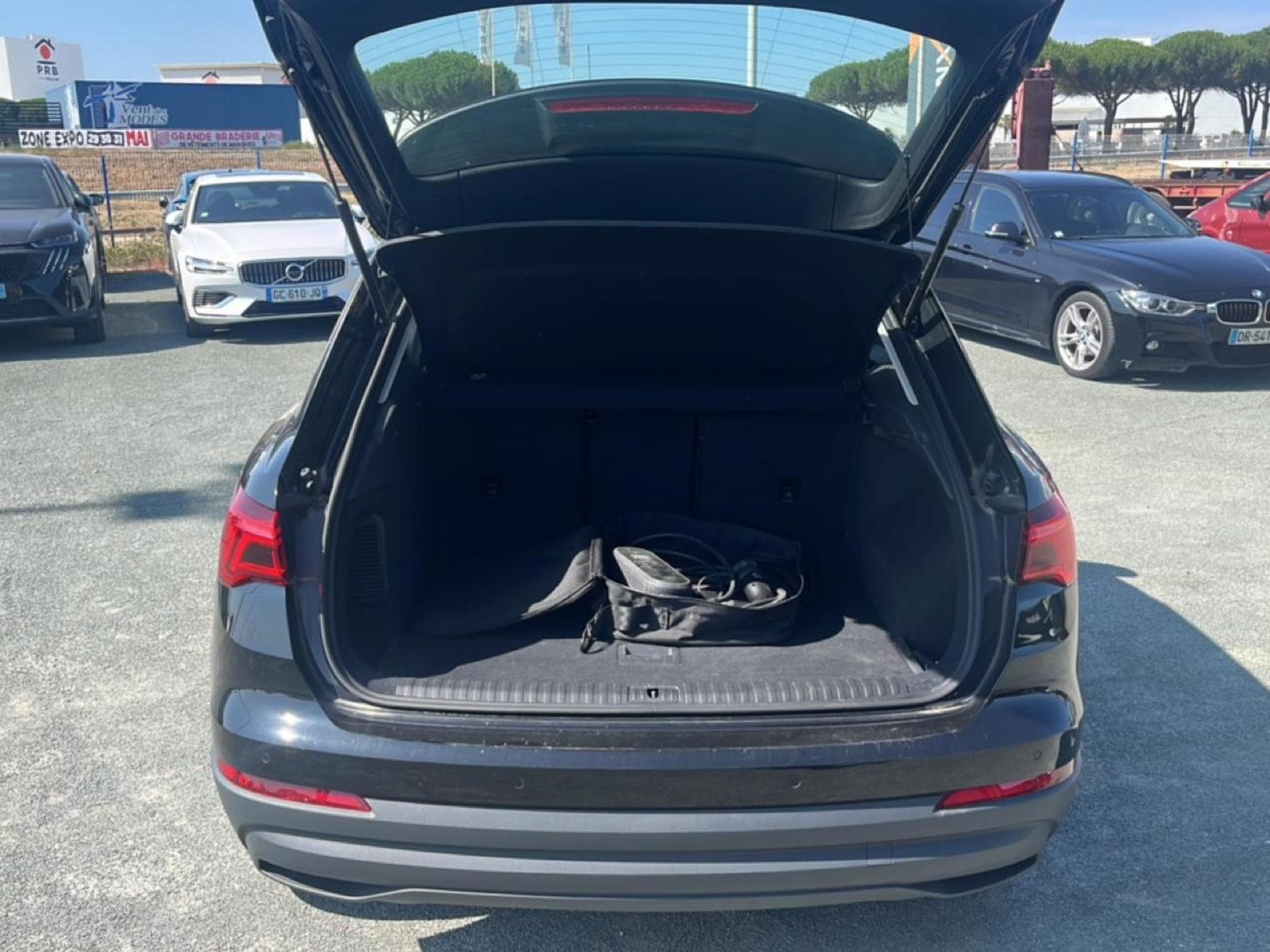 Audi Q3 45 TFSI 245 BUSINESS LINE S TRONIC 6 (2023) - Photo 9