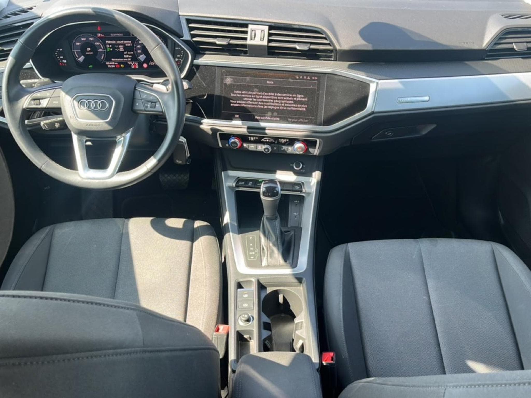 Audi Q3 45 TFSI 245 BUSINESS LINE S TRONIC 6 (2023) - Photo 10