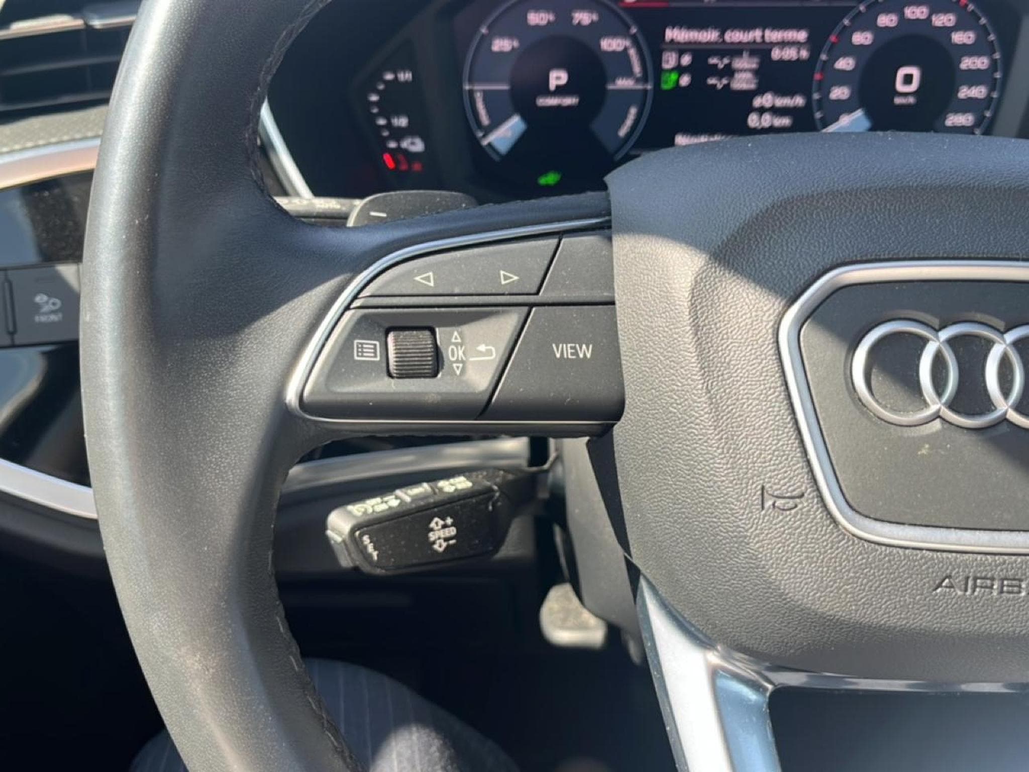 Audi Q3 45 TFSI 245 BUSINESS LINE S TRONIC 6 (2023) - Photo 13