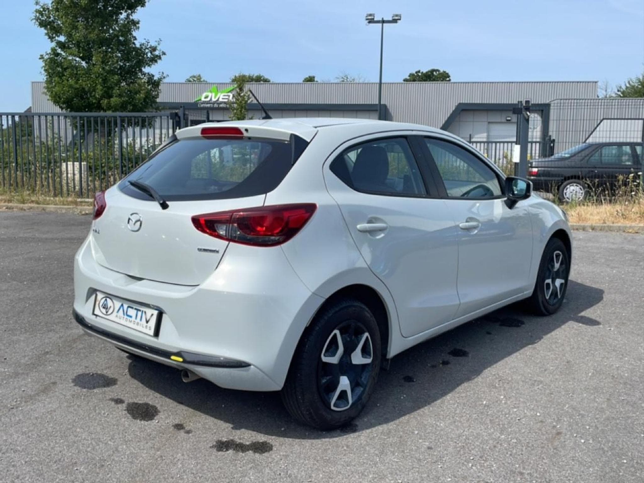 Mazda 2 1.5 E-SKYACTIV-G 90 CENTRE-LINE (2024) - Foto 5