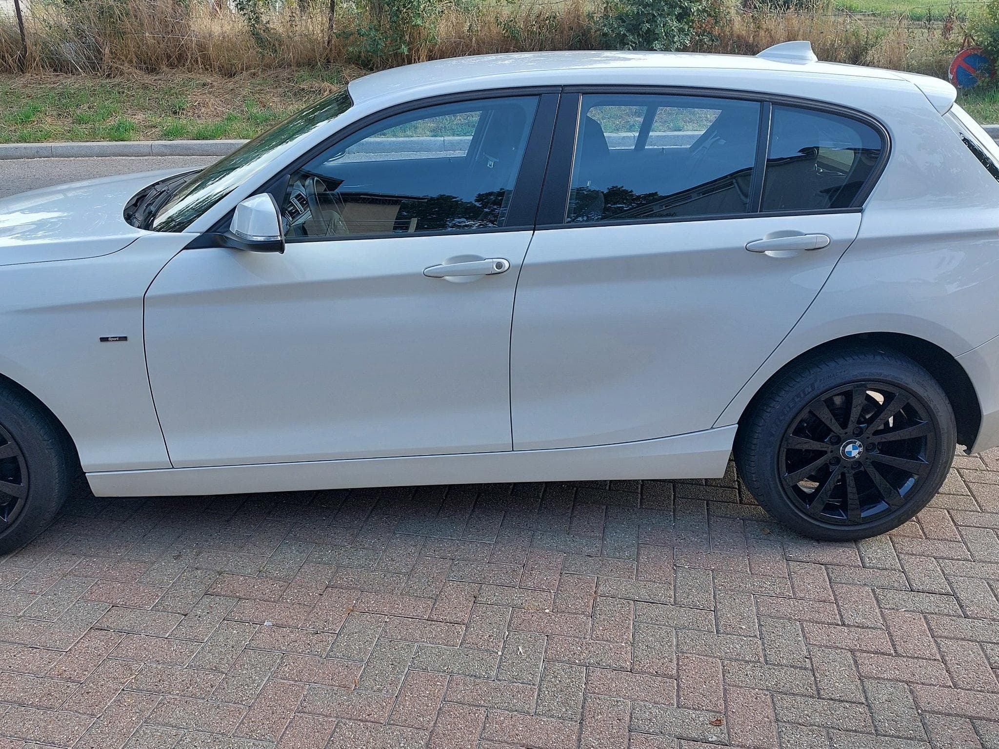 BMW 116 SPORT (2014) - Photo 2