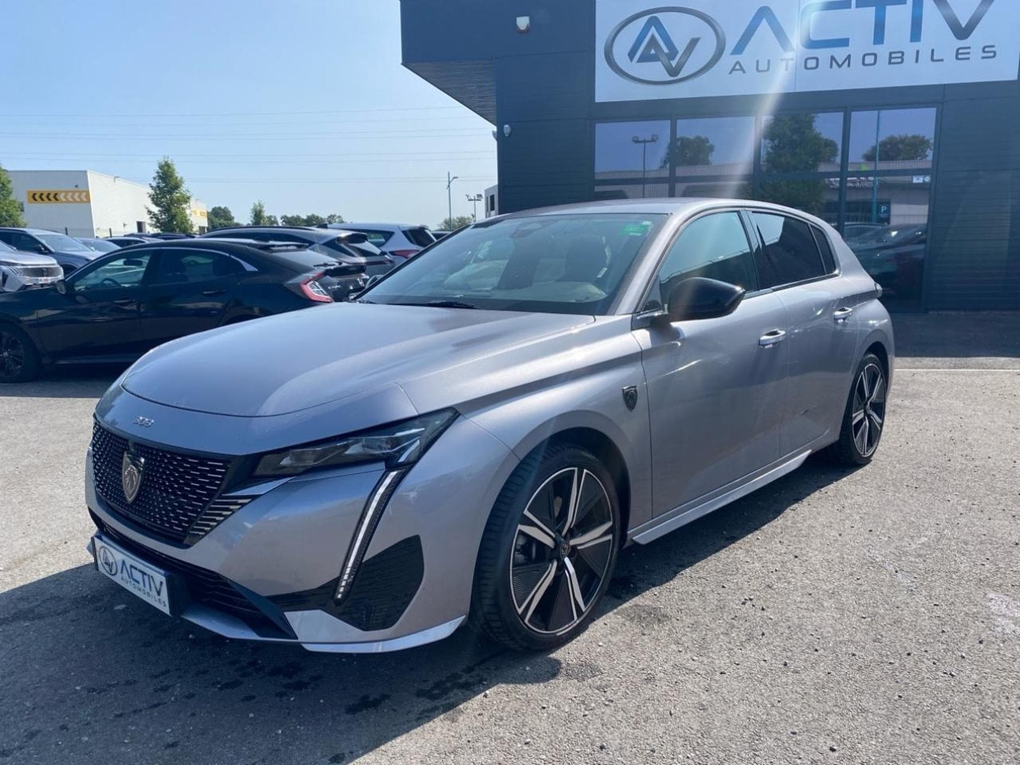 Peugeot 308 1.2 HYBRID 145 GT E-DCS6 (2025) - Photo 1