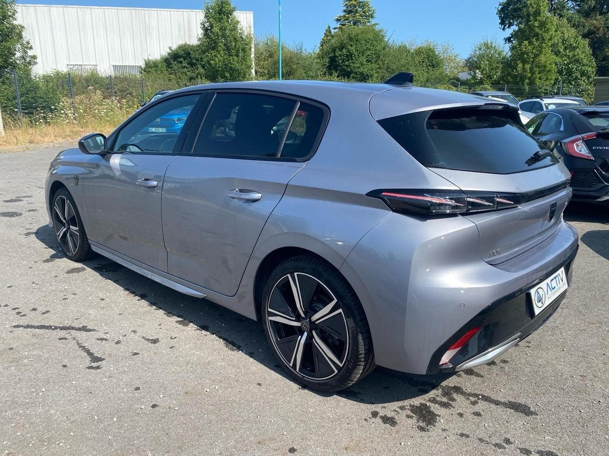 Peugeot 308 1.2 HYBRID 145 GT E-DCS6 (2025) - Photo 7