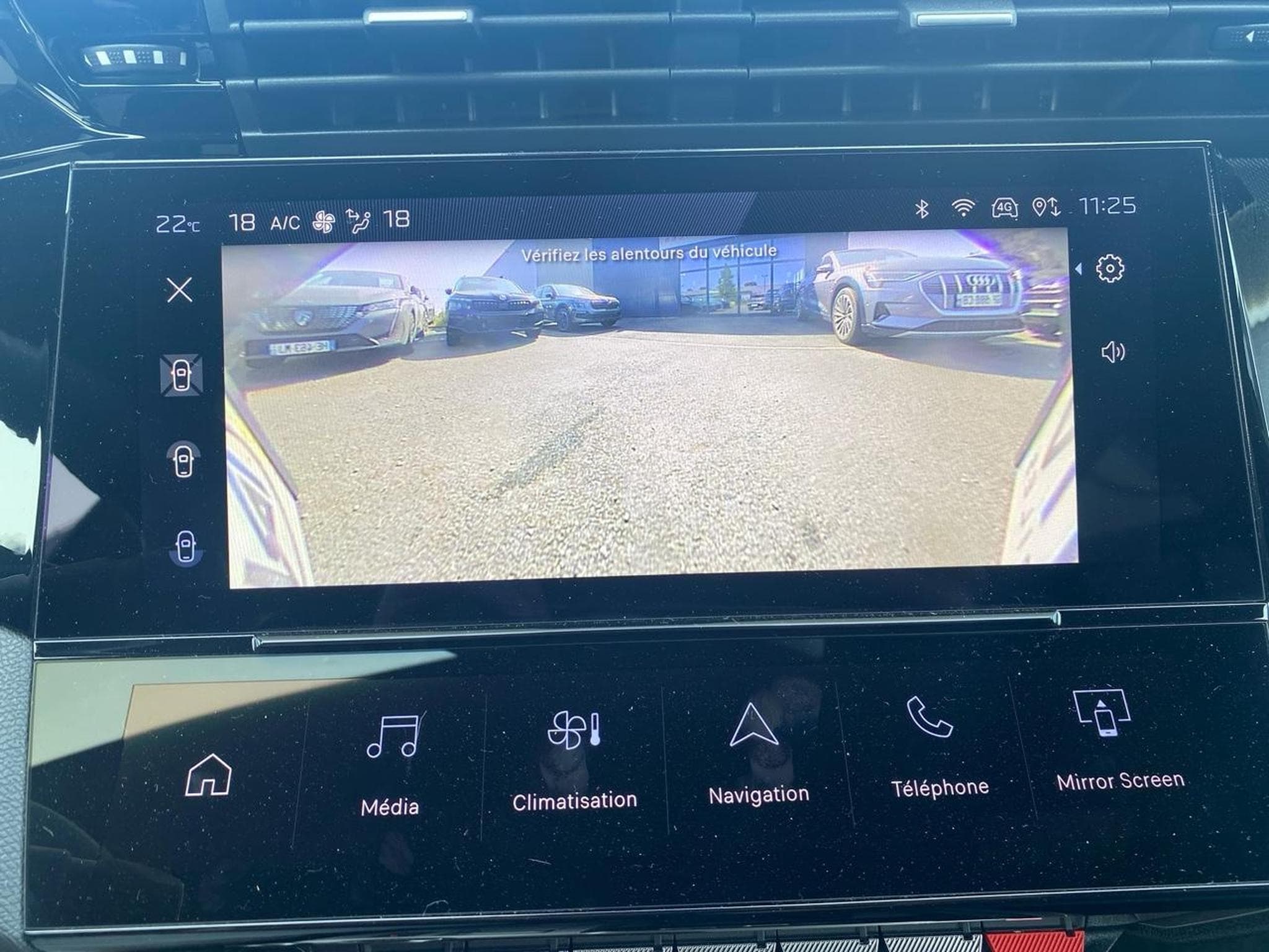 Peugeot 308 1.2 HYBRID 145 GT E-DCS6 (2025) - Photo 17