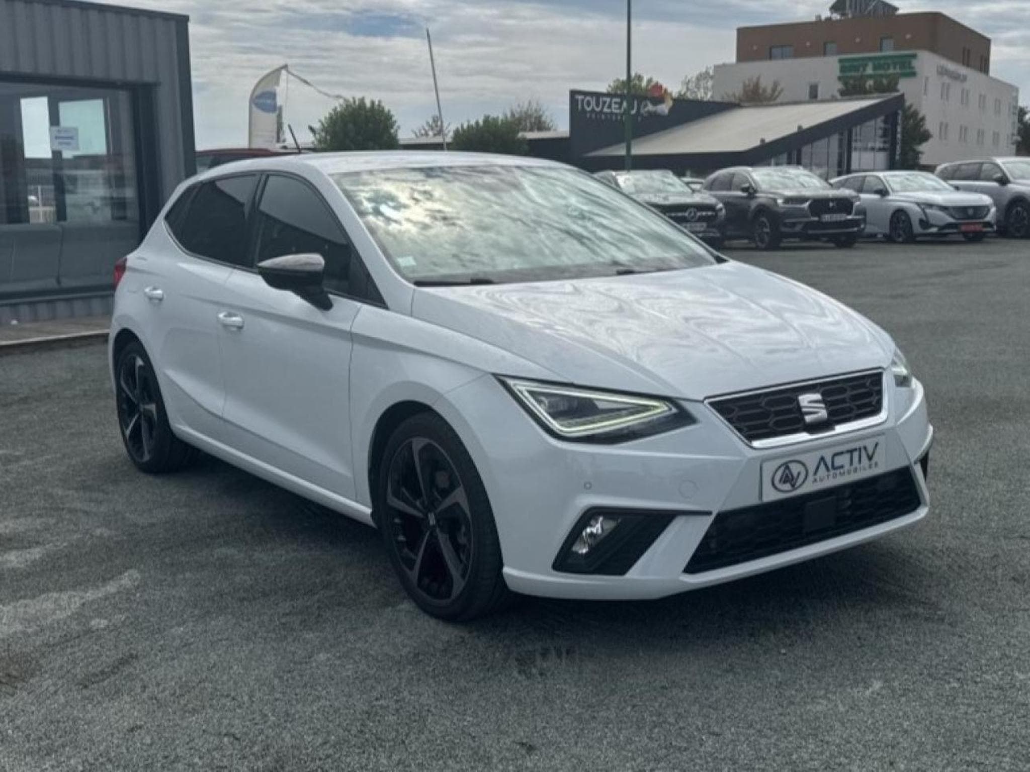 Seat IBIZA 1.0 ECOTSI 110 FR DSG7 (2021) - Photo 3