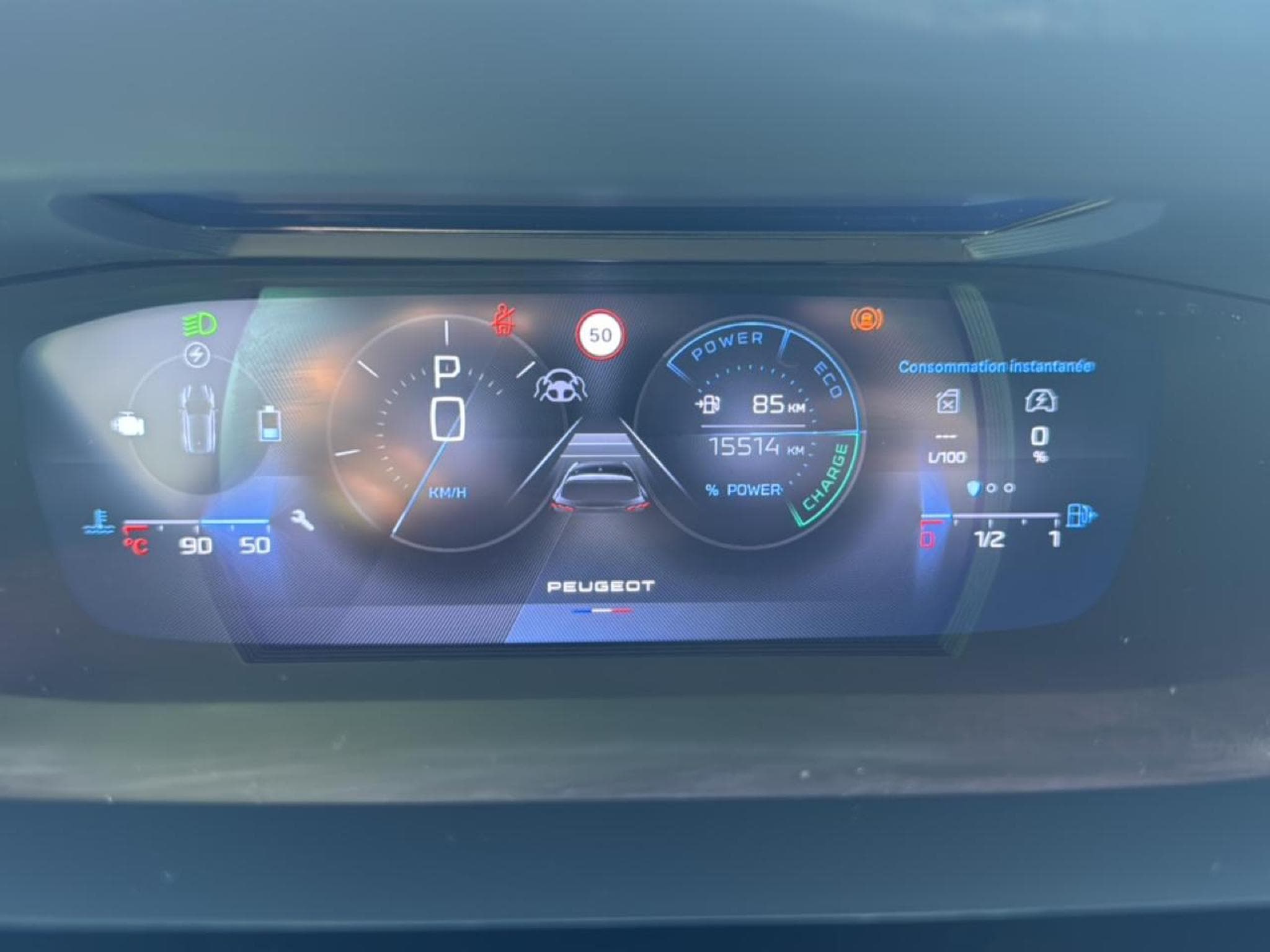 Peugeot 308 1.2 HYBRID 145 GT E-DCS6 (2025) - Photo 18
