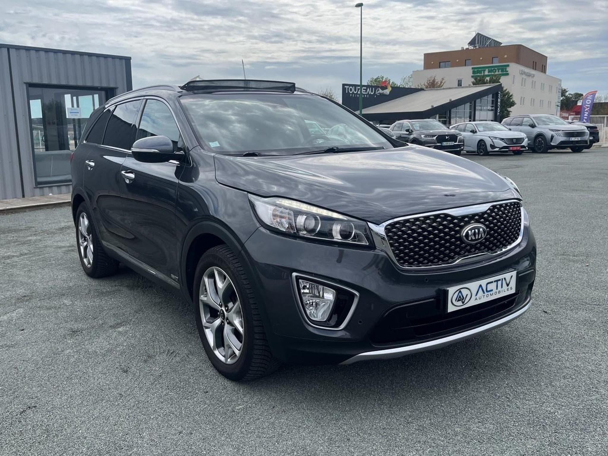 Kia SORENTO 2.2 CRDI 200 ISG PREMIUM 4X4 7 PLACES (2017) - Photo 3