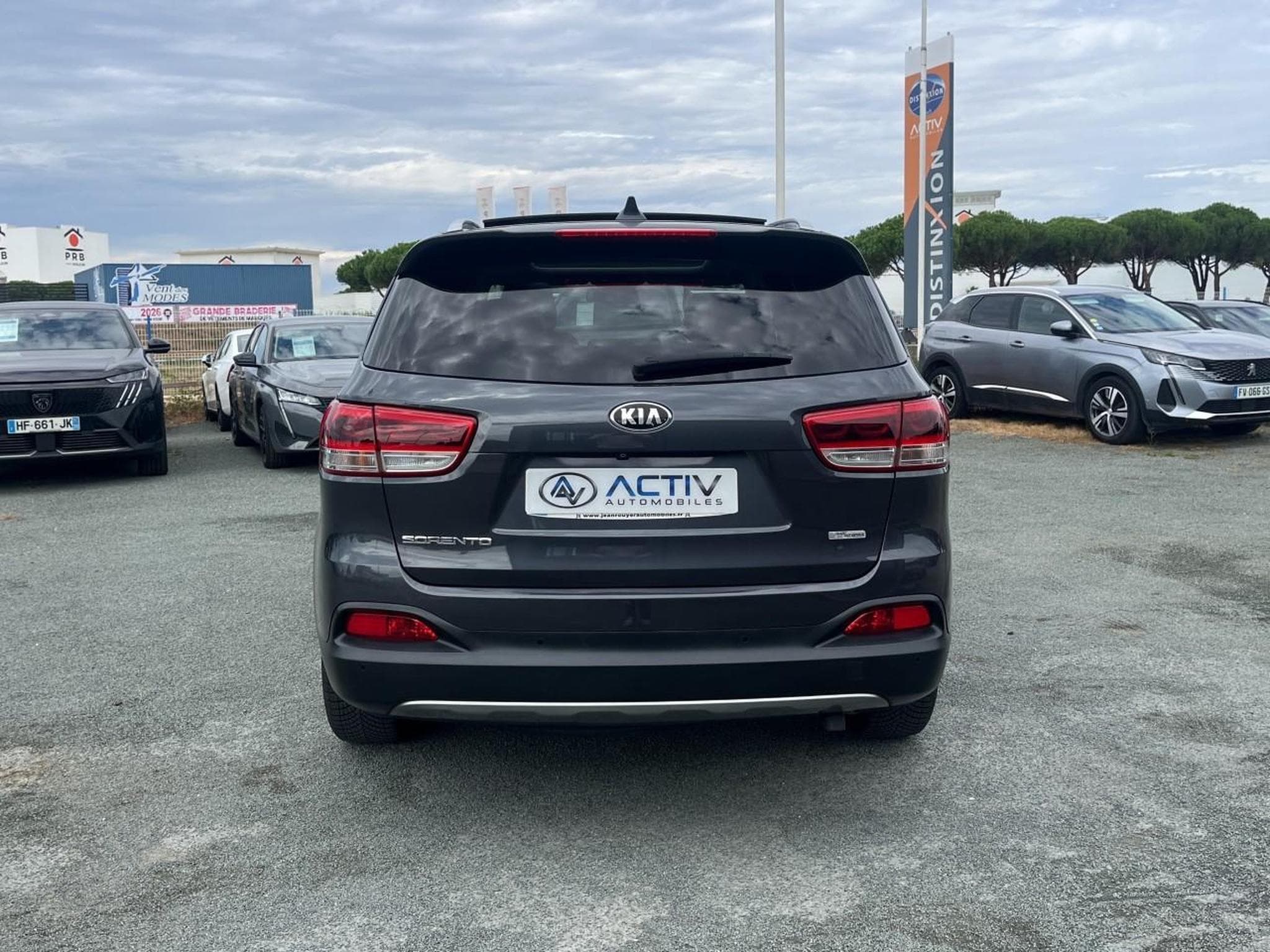Kia SORENTO 2.2 CRDI 200 ISG PREMIUM 4X4 7 PLACES (2017) - Photo 6