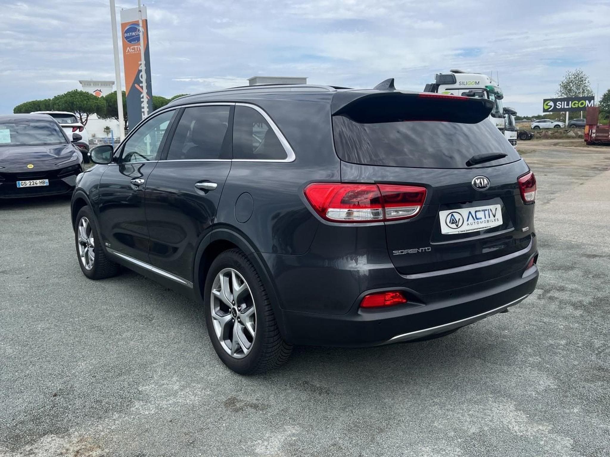Kia SORENTO 2.2 CRDI 200 ISG PREMIUM 4X4 7 PLACES (2017) - Photo 7
