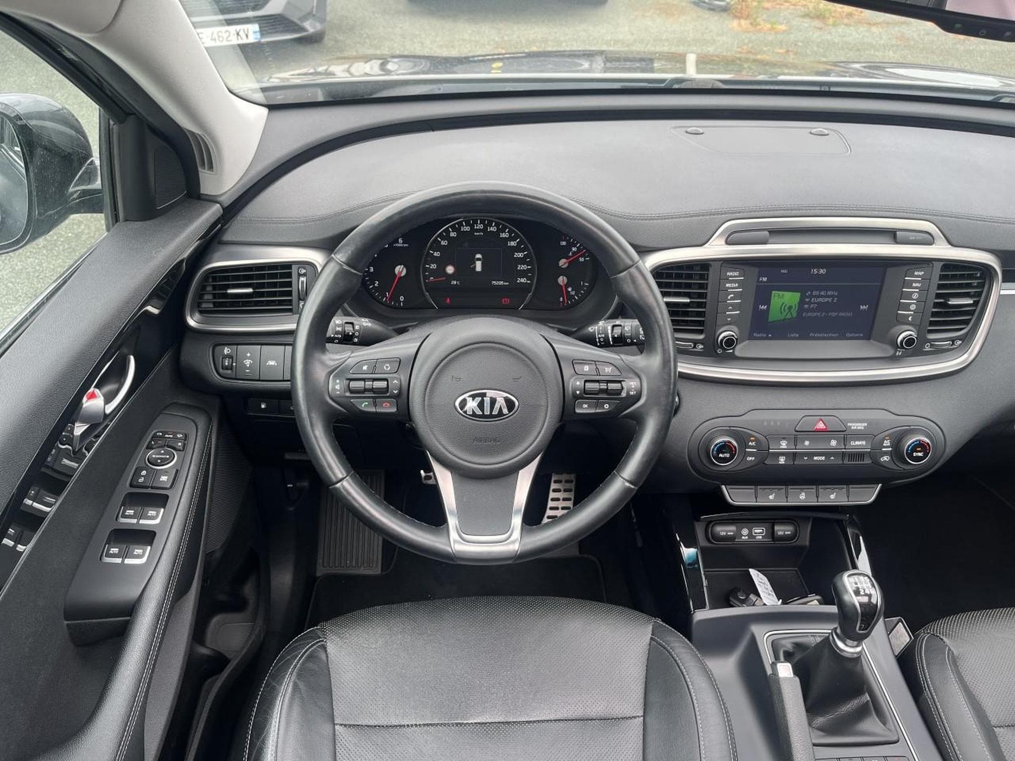 Kia SORENTO 2.2 CRDI 200 ISG PREMIUM 4X4 7 PLACES (2017) - Photo 12